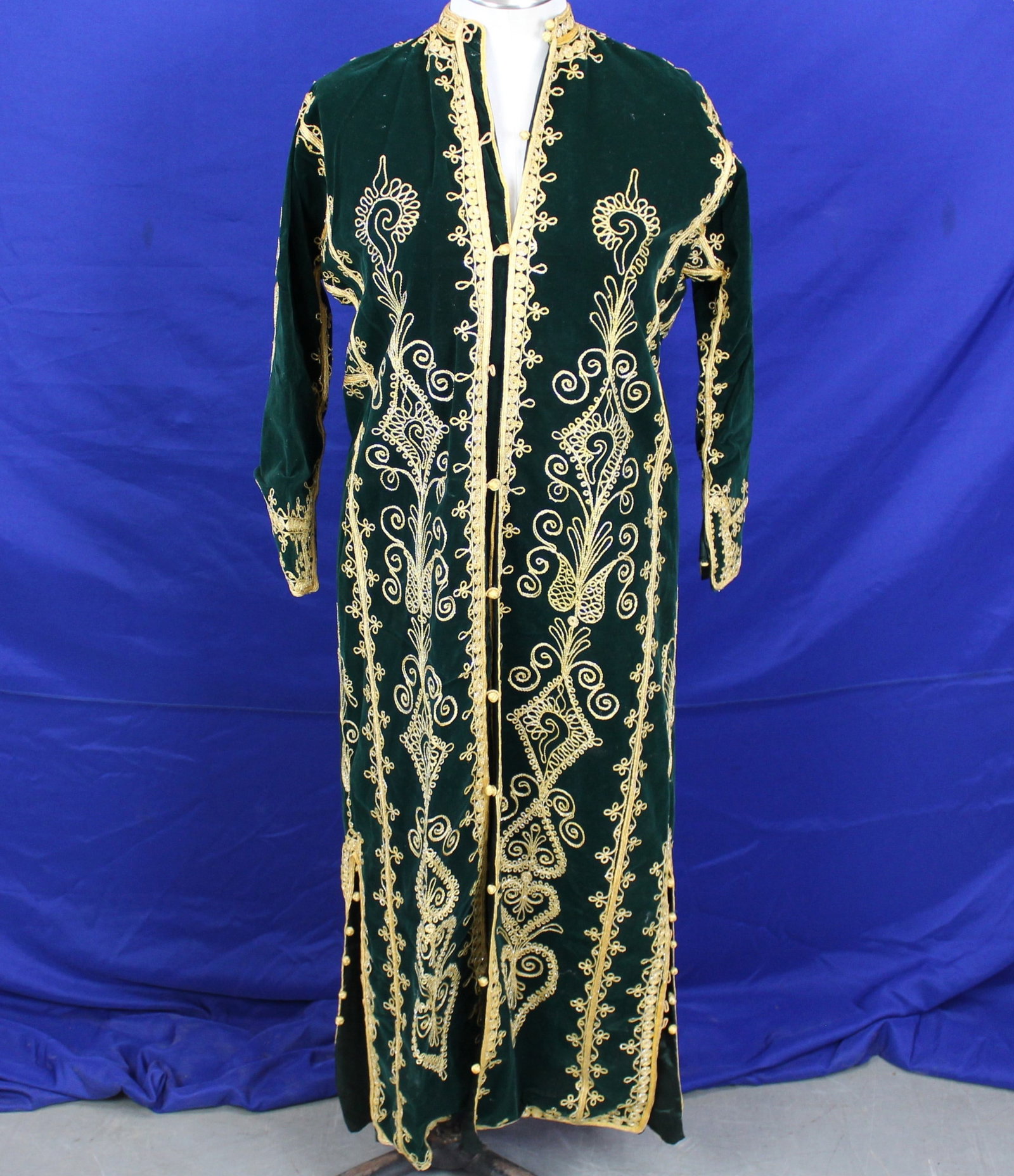 Green Turkish Robe (1 of 12)