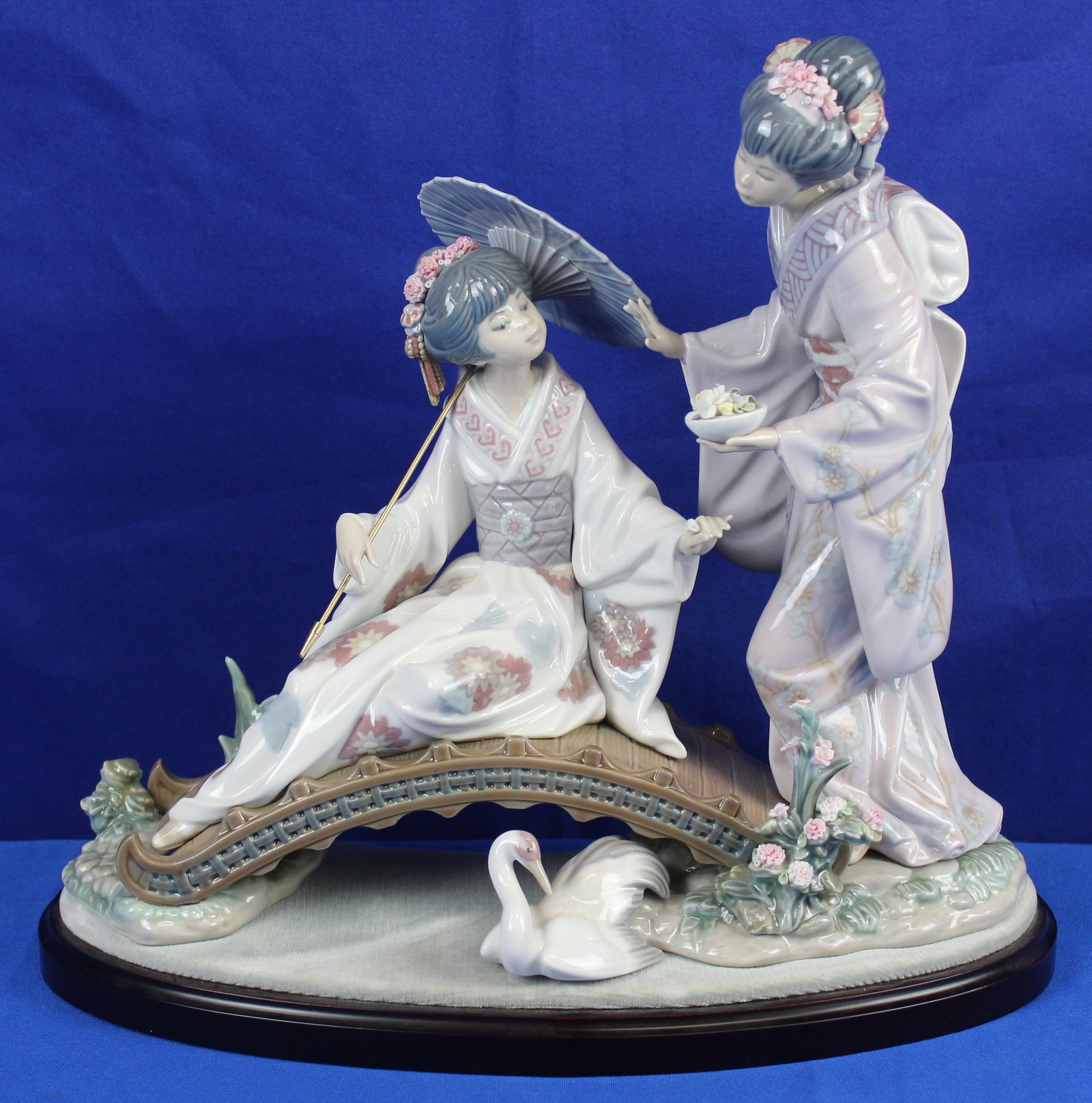 Lladro "Springtime in Japan" Figurine (1 of 9)