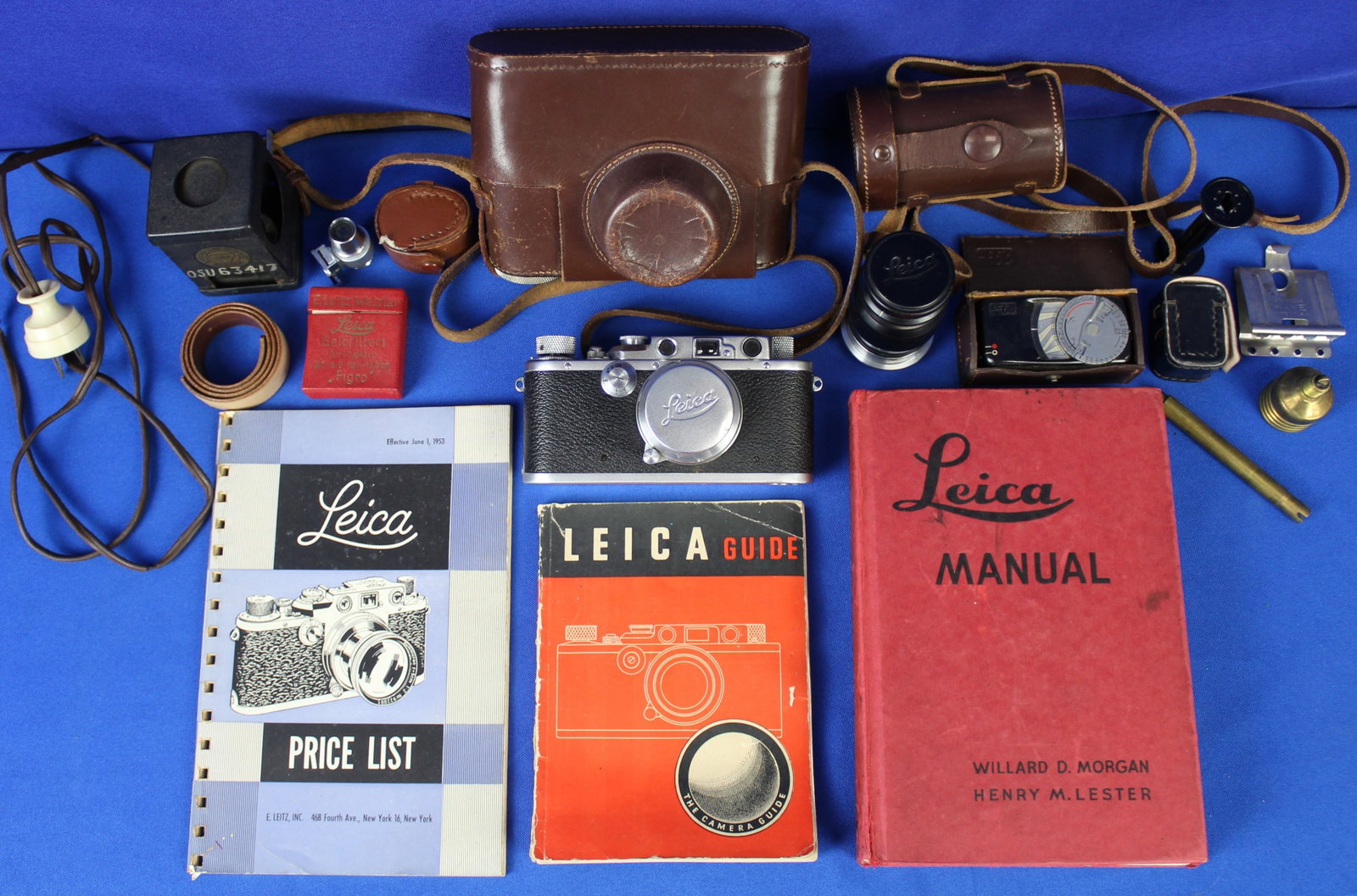 Leica III 35mm Rangefinder Camera and Collection of Leica Accessories (1 of 14)