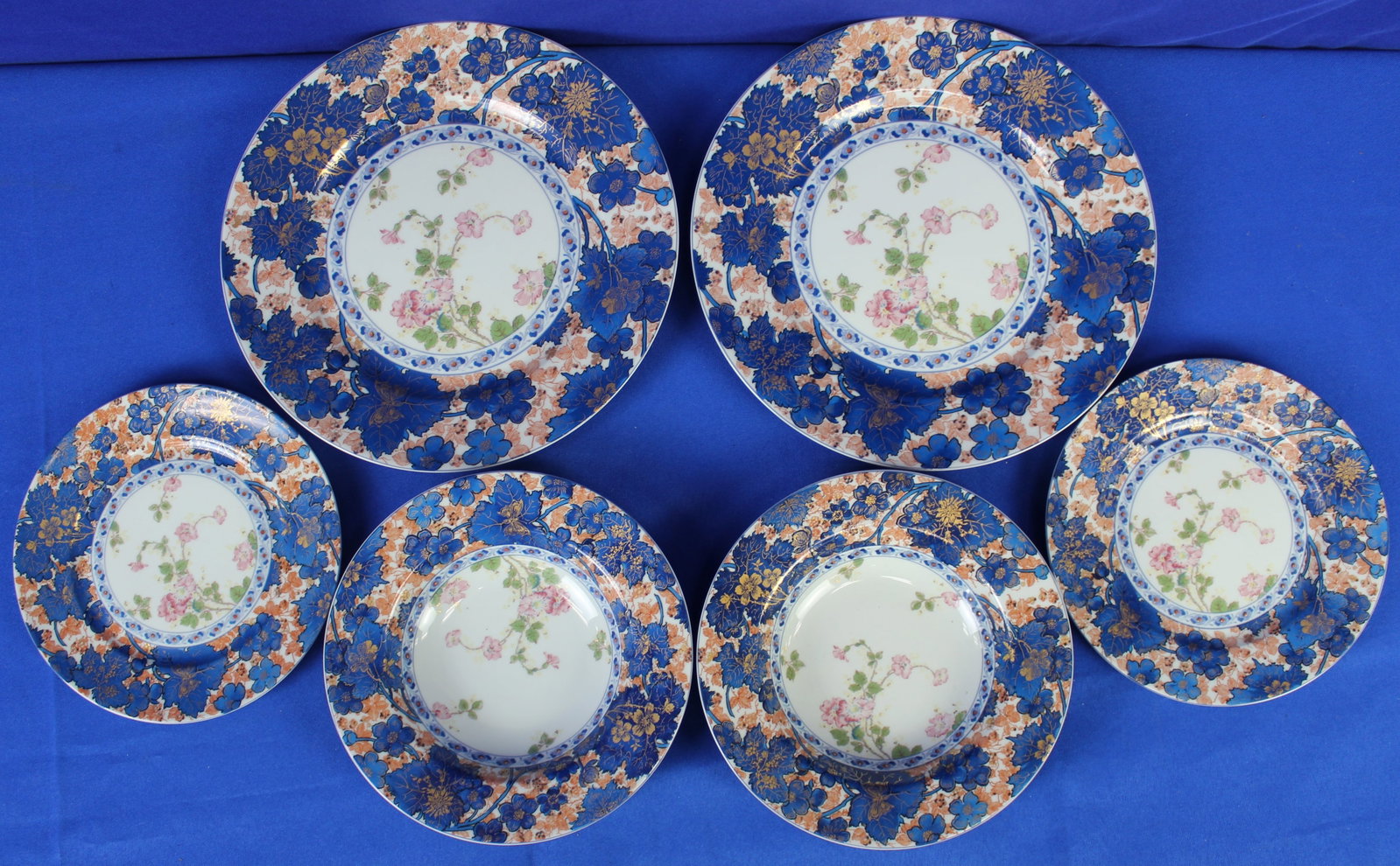 Haviland Dammouse 4 Plates and 2 Bowls (1 of 9)