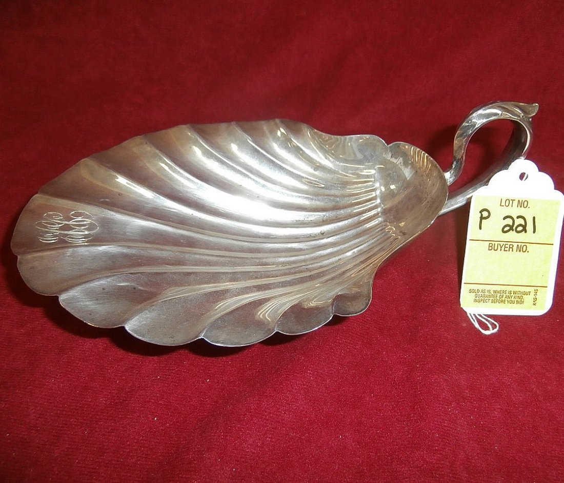 Sterling Silver Shell Dish: Sterling silver shell dish made Fisher, 5.44 Troy oz.