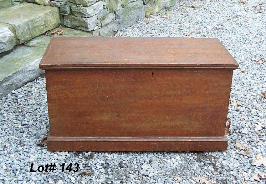 Early American Grain Painted Trunk c1800: Early American Comb Grain Painted Trunk c1800 excellent condition Measures 38" wide 18" deep and 19 1/2" high