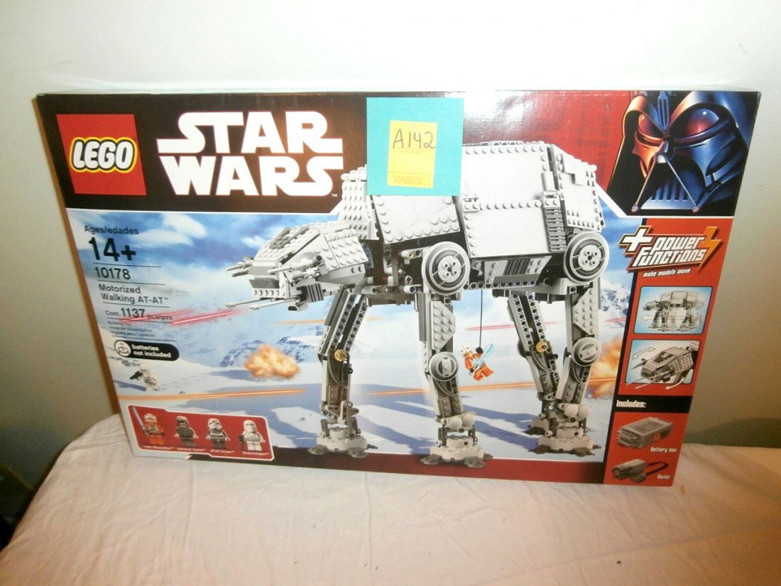 Lego Star Wars Walking At-At (1 of 1)