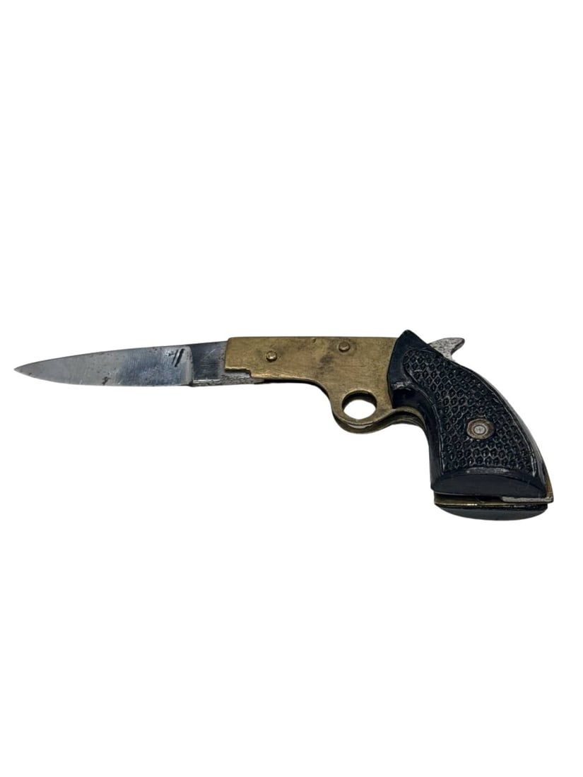 Vintage Brass Folding Pocket Knife with Pistol Grip Handle 3.5 Inch: The Vintage Brass Folding Pocket Knife with Pistol Grip Handle is a unique piece of craftsmanship. This knife features a brass blade that folds neatly into a pistol-style grip handle, providing both s