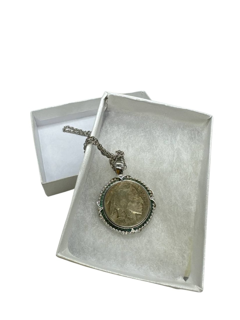 Vintage Buffalo Nickel Coin Pendant Necklace 13x1x1 Inch: The Vintage Buffalo Nickel Coin Pendant Necklace is a captivating piece of jewelry that blends historical charm with modern aesthetics. This pendant features an authentic Buffalo Nickel, a classic sym