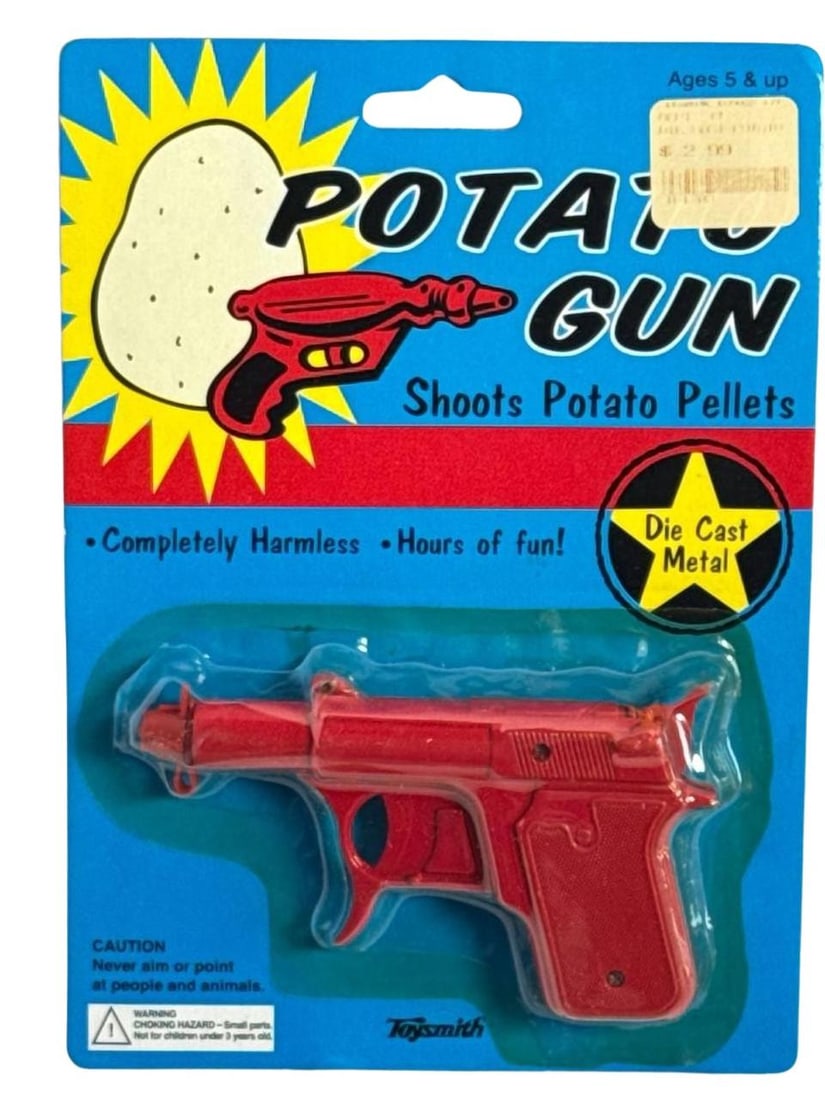 Toysmith Vintage Red Potato Gun Shoots Pellets Ages 5 Up Die Cast Metal: Toysmith Vintage Red Potato Gun Shoots Pellets Ages 5 Up Die Cast Metal is a nostalgic novelty that recalls the delight of classic toys. With its bright red design and sturdy die cast construction, th