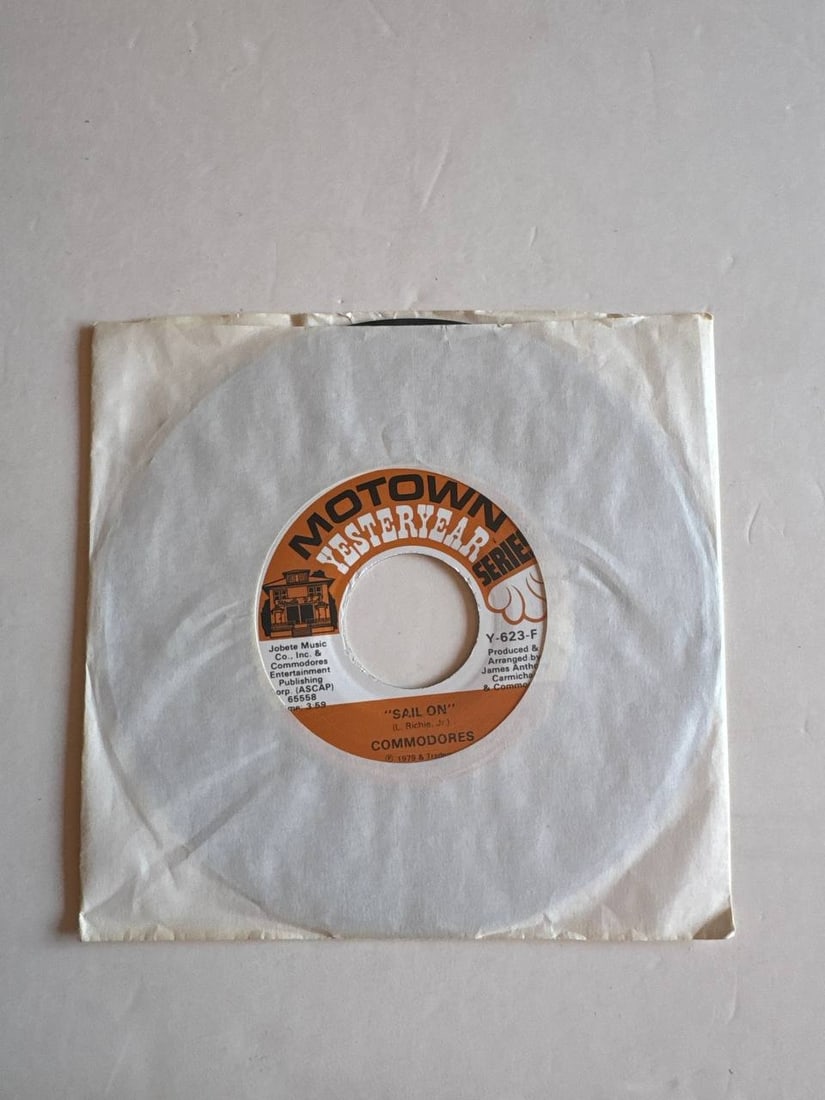 Commodores Motown Yesteryear Sail On 7 Inch Vinyl Record Classic Single (1 of 4)