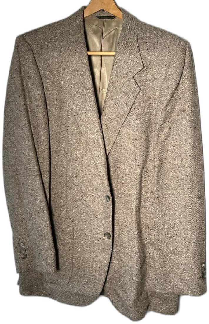Unbranded Mens Classic Beige Tweed Wool Blazer Jacket Sport Coat US 42: The Unbranded Mens Classic Beige Tweed Wool Blazer Jacket Sport Coat US 42 is a refined piece for those seeking timeless style and functional versatility. This handsome blazer comes in a sophisticated