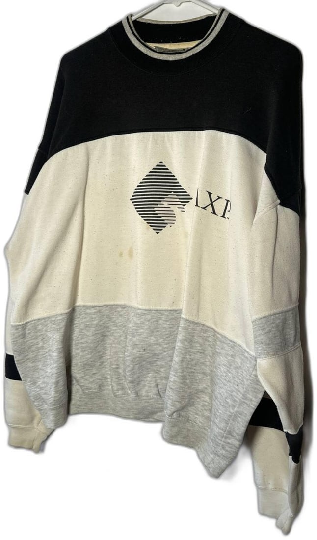 Vintage LXP Mens Gray White And Black Colorblock Crewneck Sweatshirt US L: Vintage LXP mens gray white and black colorblock crewneck sweatshirt in a timeless style that offers both comfort and a bold retro vibe. This piece stands out with its distinct panel design featuring