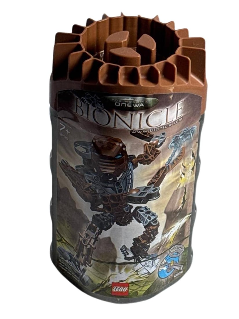 Bionicle 8739 Onewa Hordika Lego 2005 Canister Figure 7 Age 48 Pieces: Bionicle Onewa Hordika Lego 8739 2005 Canister Figure 7 Age 48 Pieces is a classic collectible for devoted fans of the groundbreaking Bionicle lineup. This set captures the essence of the heroic story