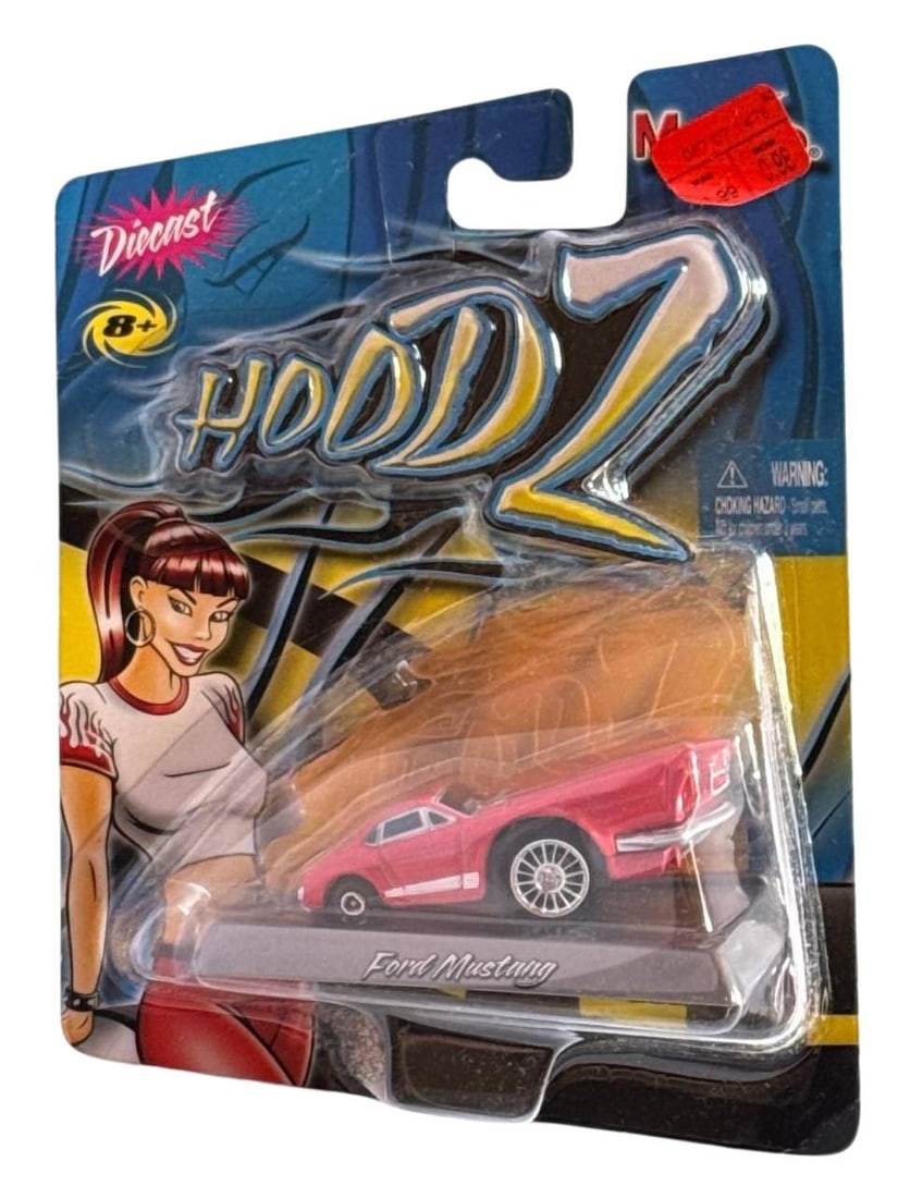 Maisto Hoodz Ford Mustang Pink New Diecast Car 4 In 2 Oz 2004: Maisto Hoodz Ford Mustang Pink New Diecast Car 4 In 2 Oz 2004 is an exciting collectible that captures the spirit of Ford’s iconic Mustang in a vibrant pink finish This sealed diecast model was intr
