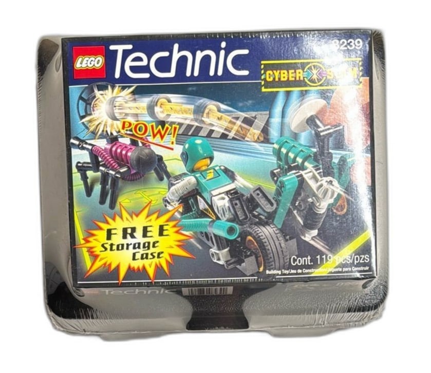 LEGO Technic 8239 Cyber Slam Vintage Set with Free Storage Case (1 of 7)