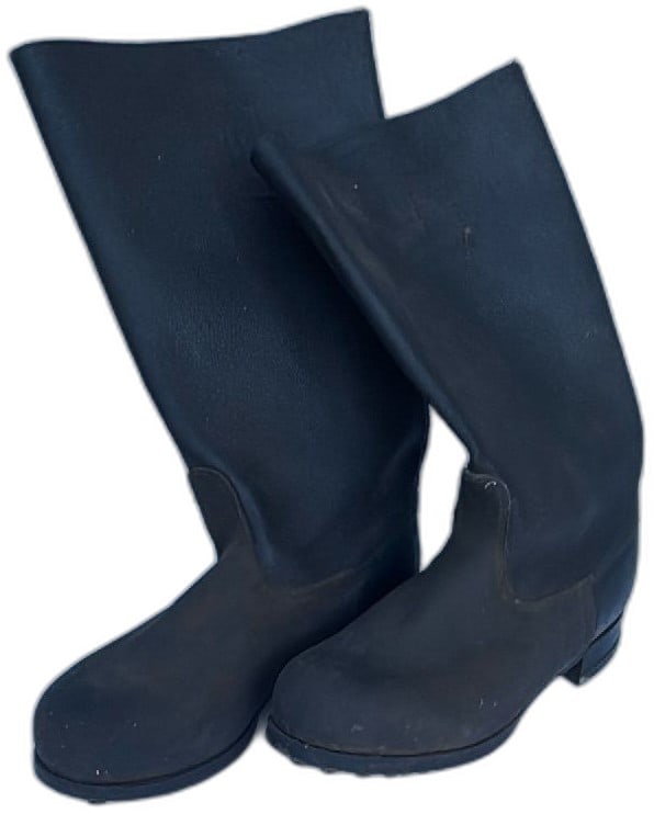 Vintage East German DDR Black Leather Farmer Boots Size 42 Hobnail Sole 1962: Vintage East German DDR black leather farmer boots, size 42, model year 1962. Authentic agricultural work boots, featuring durable leather upper, wide calf, and hobnail-studded soles for traction in r