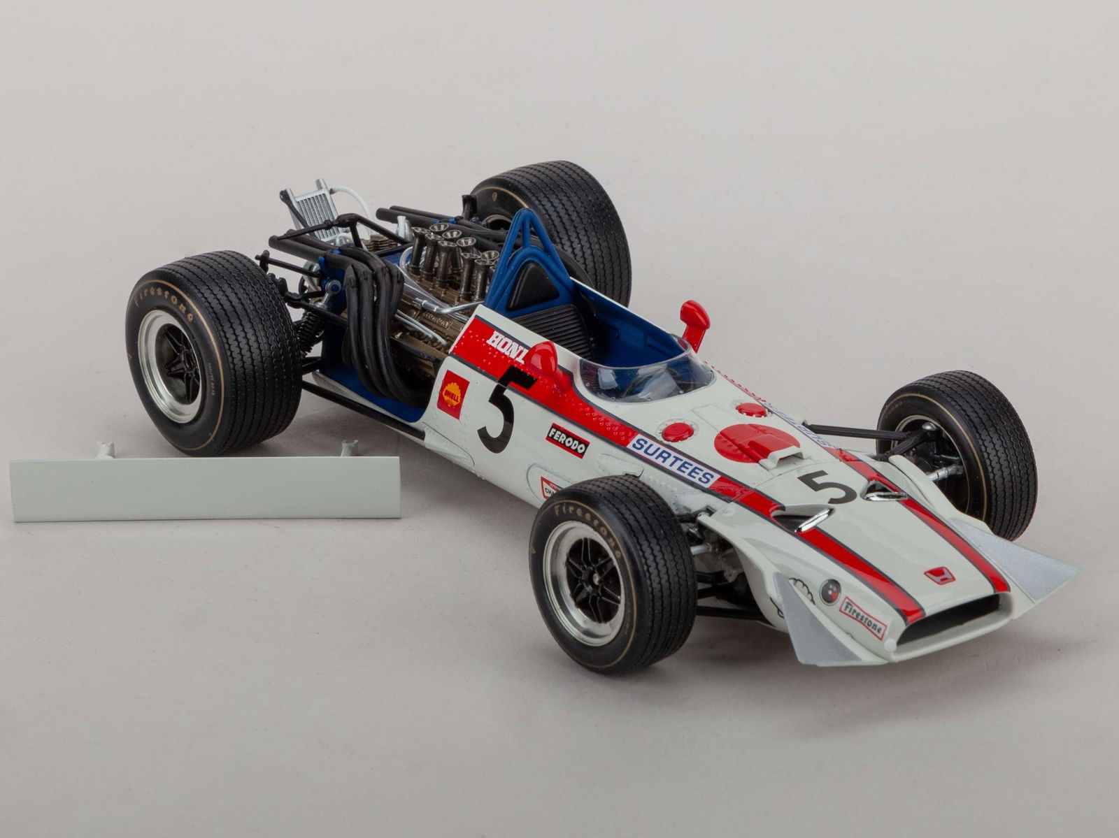 An Ebbro Premium Collection 1:20 scale model of a Honda F1 RA 301 racing car (1 of 2)