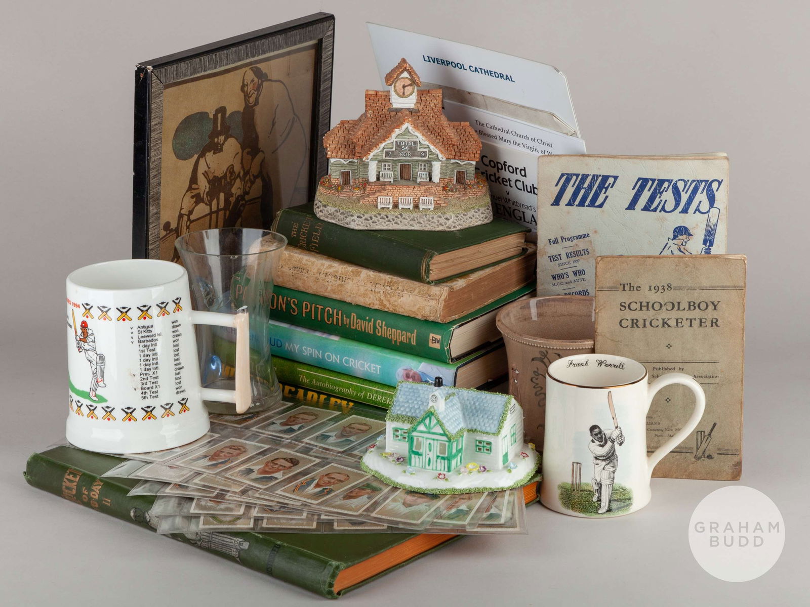 A mixed lot of cricket collectables (1 of 1)