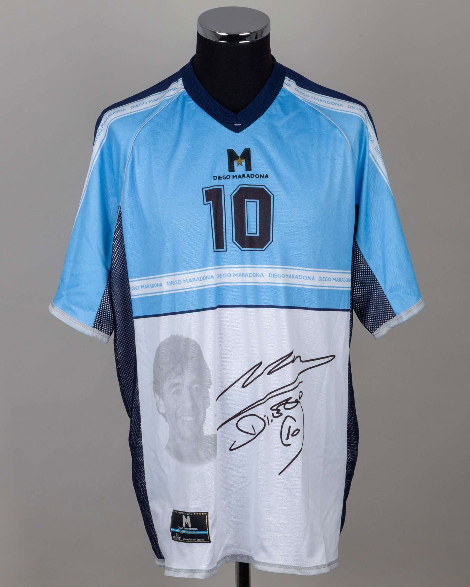 Blue and white No.10 Diego Maradona commemorative short-sleeved shirt (1 of 4)
