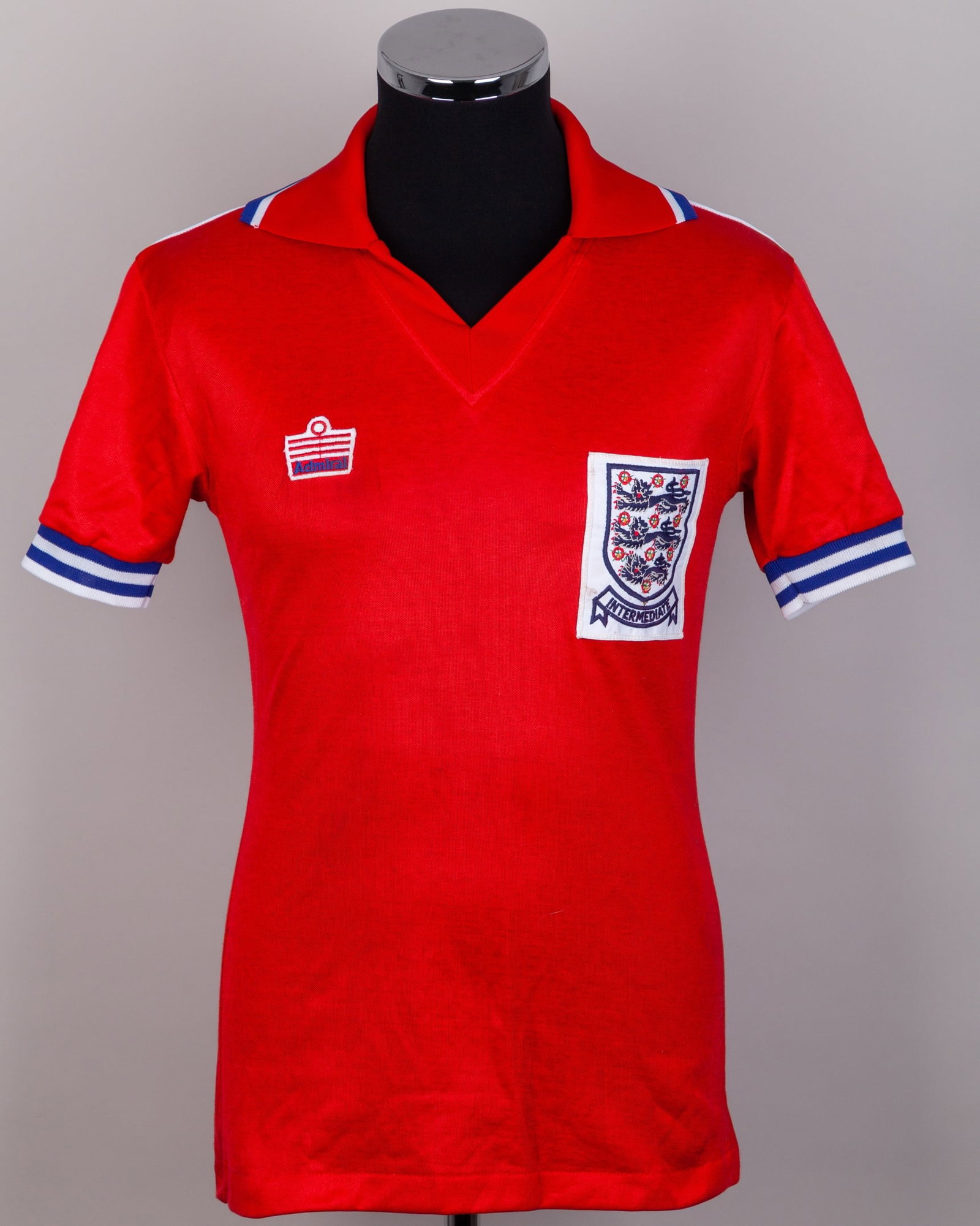 Red, white and blue No.3 England Intermediate short-sleeved shirt, 1974-80 (1 of 5)