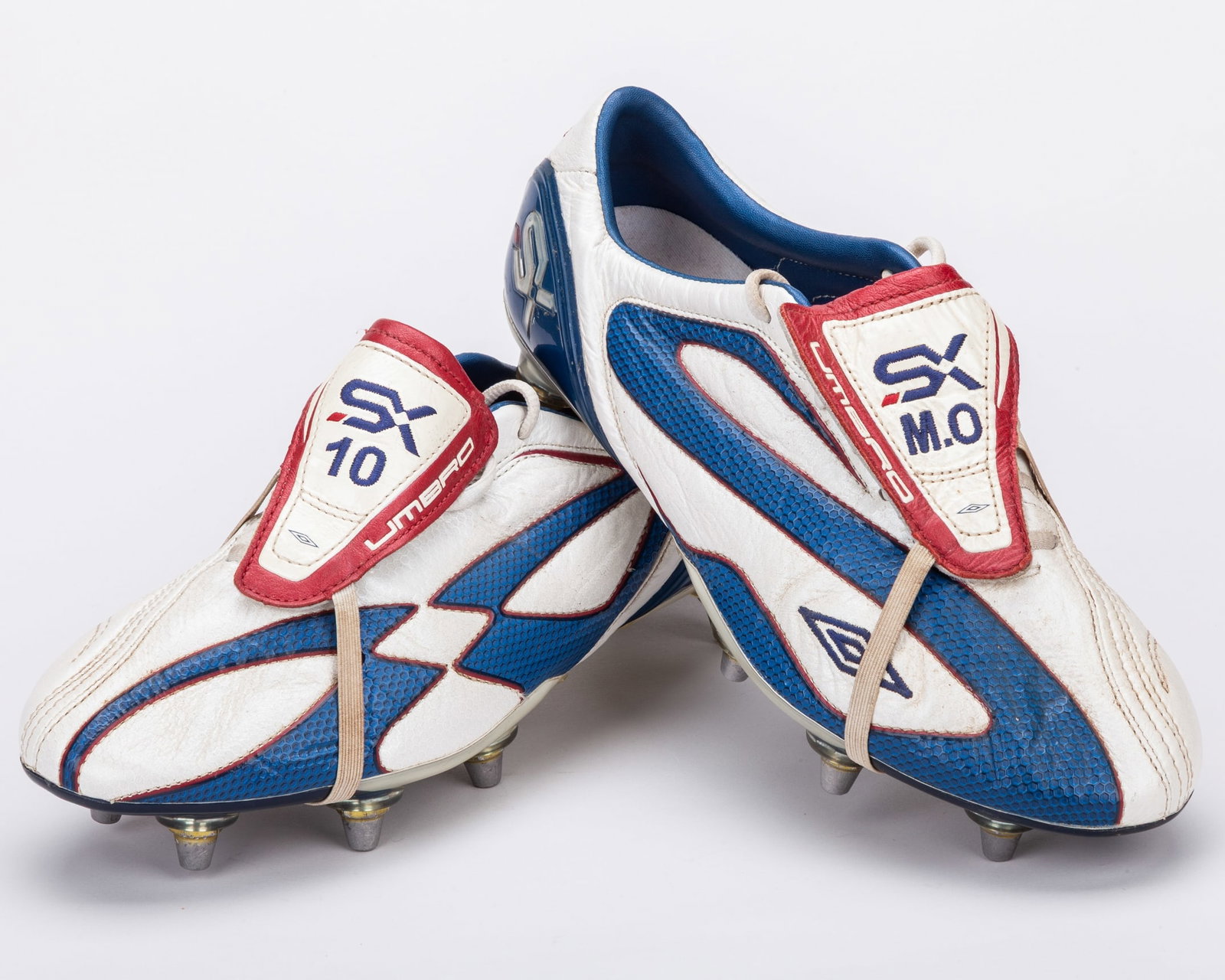 Michael Owen a pair of white, blue and red match worn Umbro FX football boots, 2008 (1 of 7)