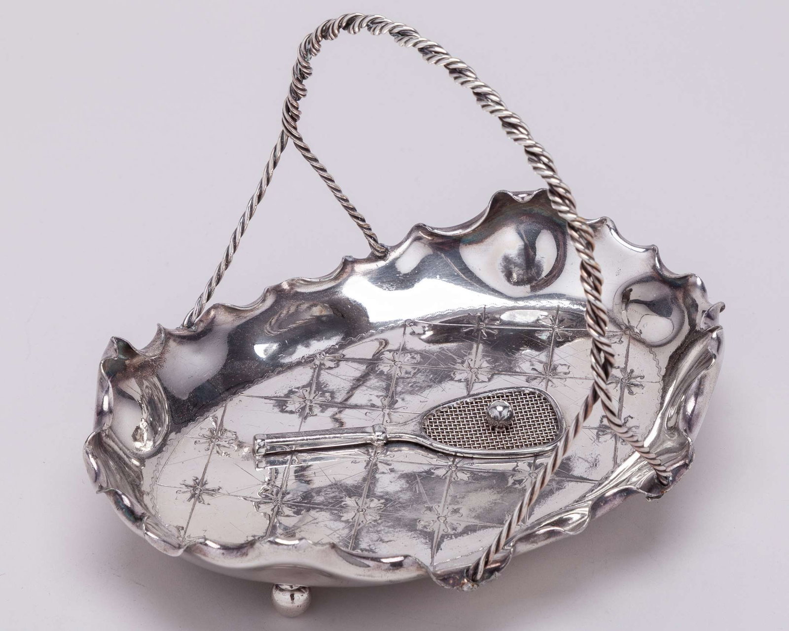 A white-metal tennis cruet set - 2