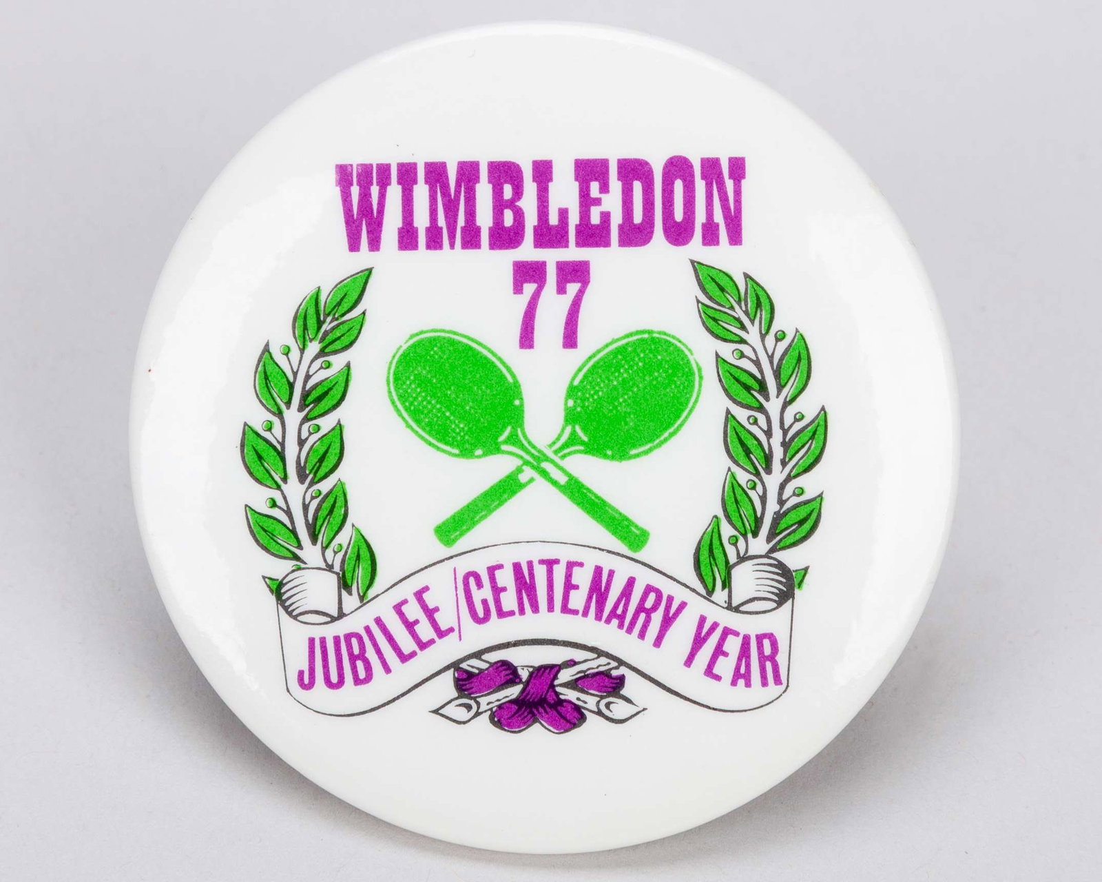 A vintage Wimbledon 1977 tennis bag, autographed by Virginia Wade - 8