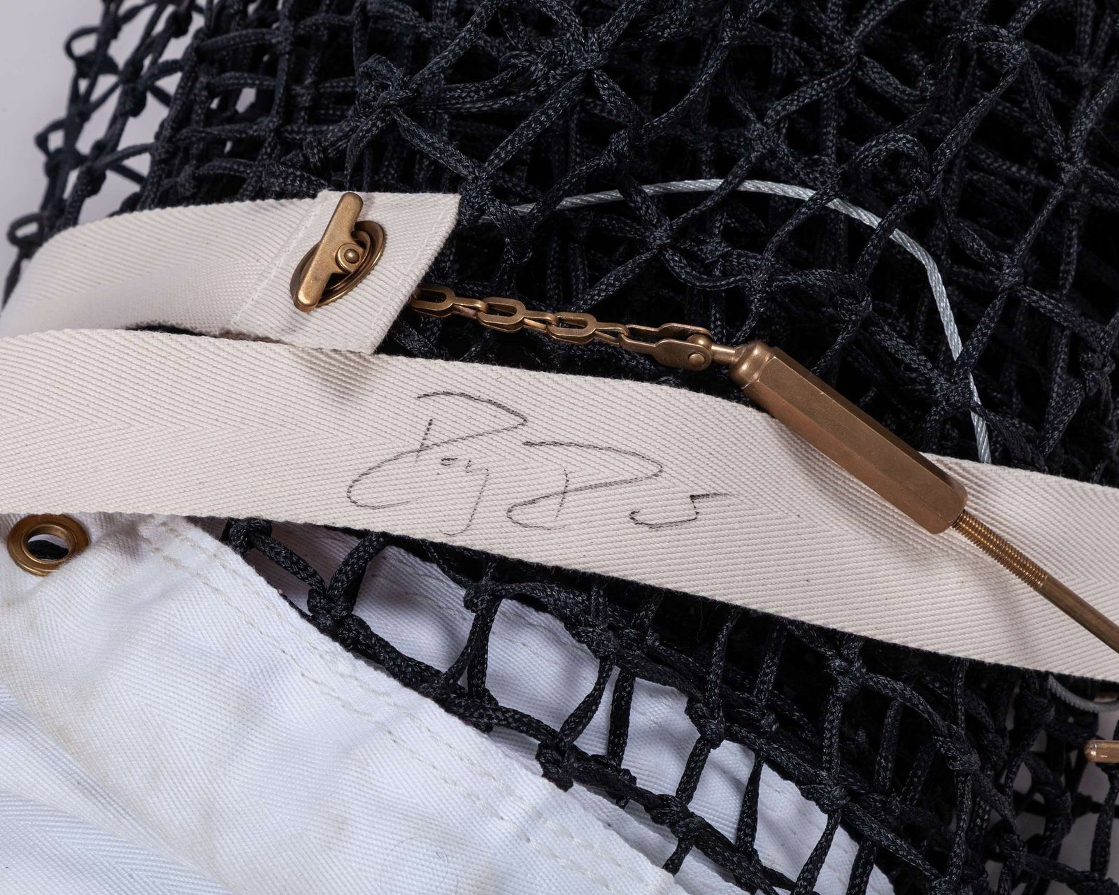 2012 Centre Court singles match used net, the net band autographed by Roger Federer - 3