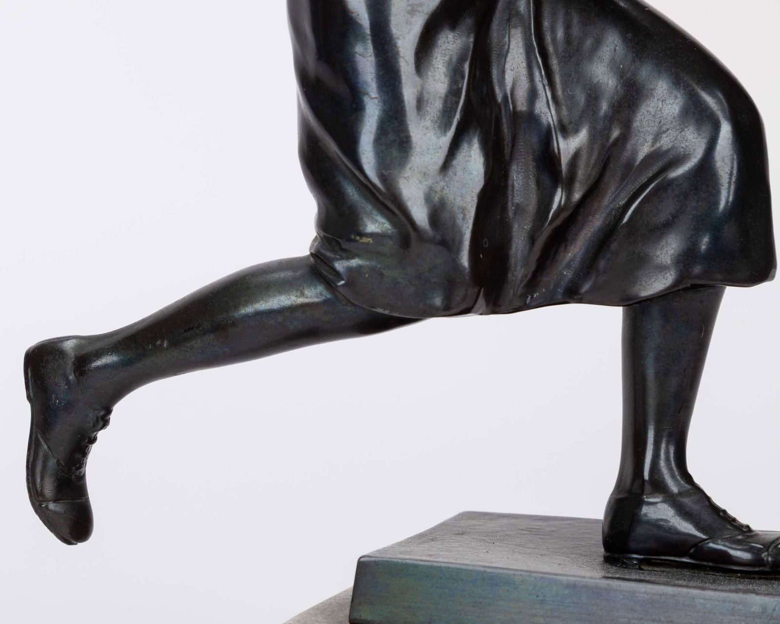 A 20th Century bronze figure of a female tennis player  - 6