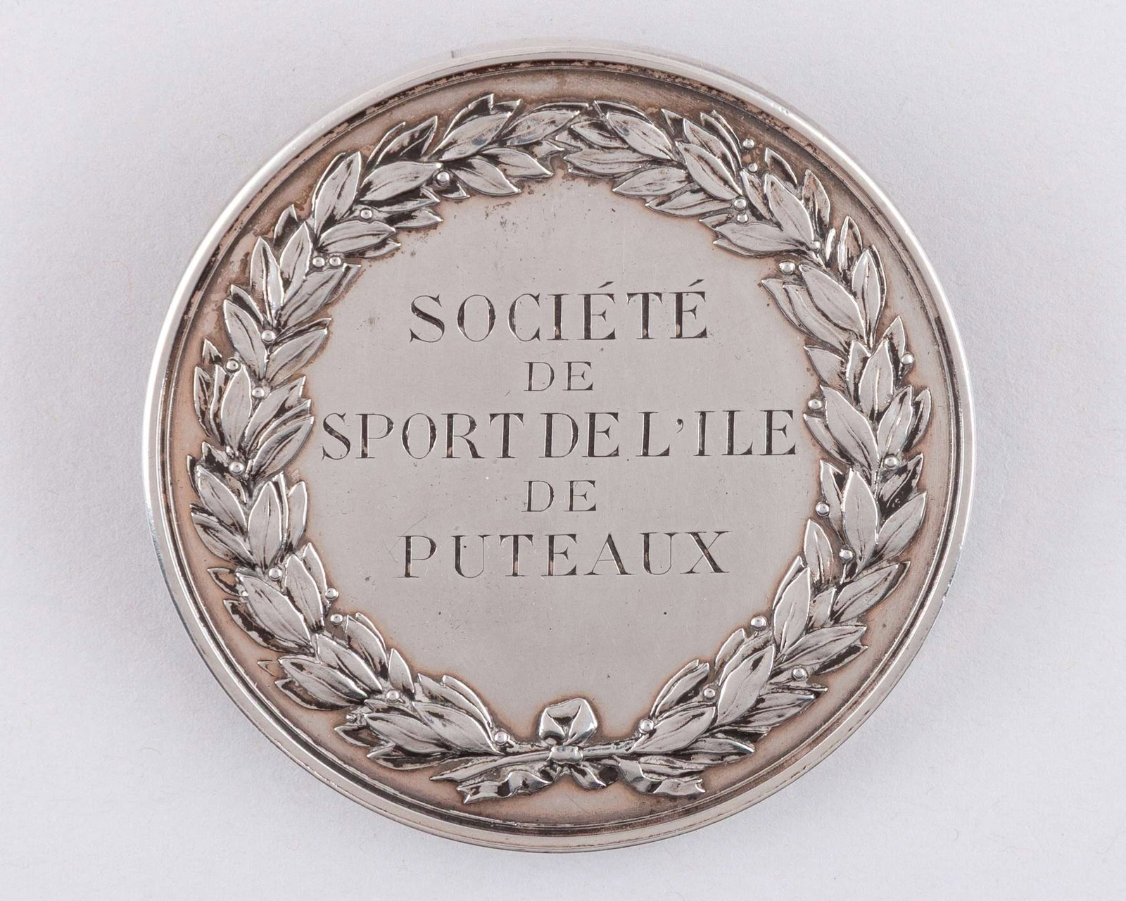 A white-metal Societe de Sport De L'Ile de Puteaux Lawn Tennis medal - 2