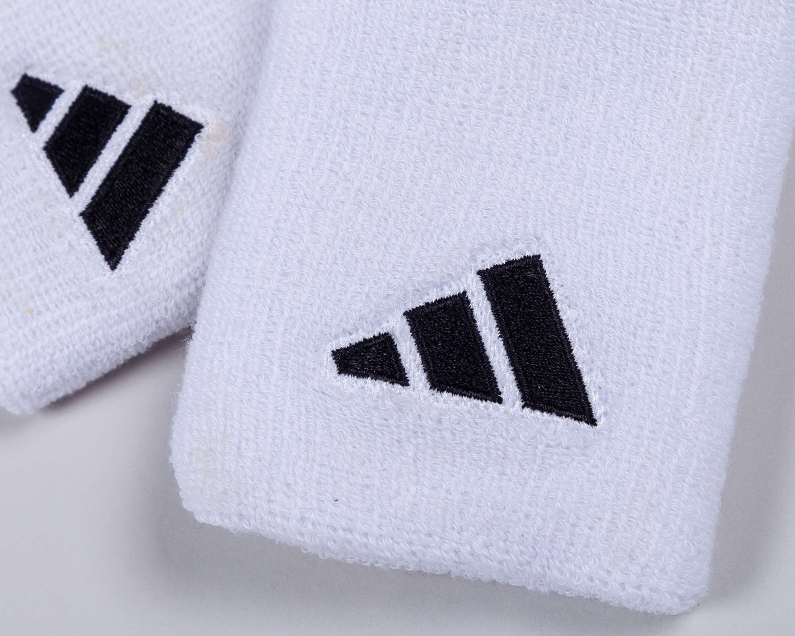 Andy Murray a pair of match worn Adidas wristbands 2012 quarter-final  - 2