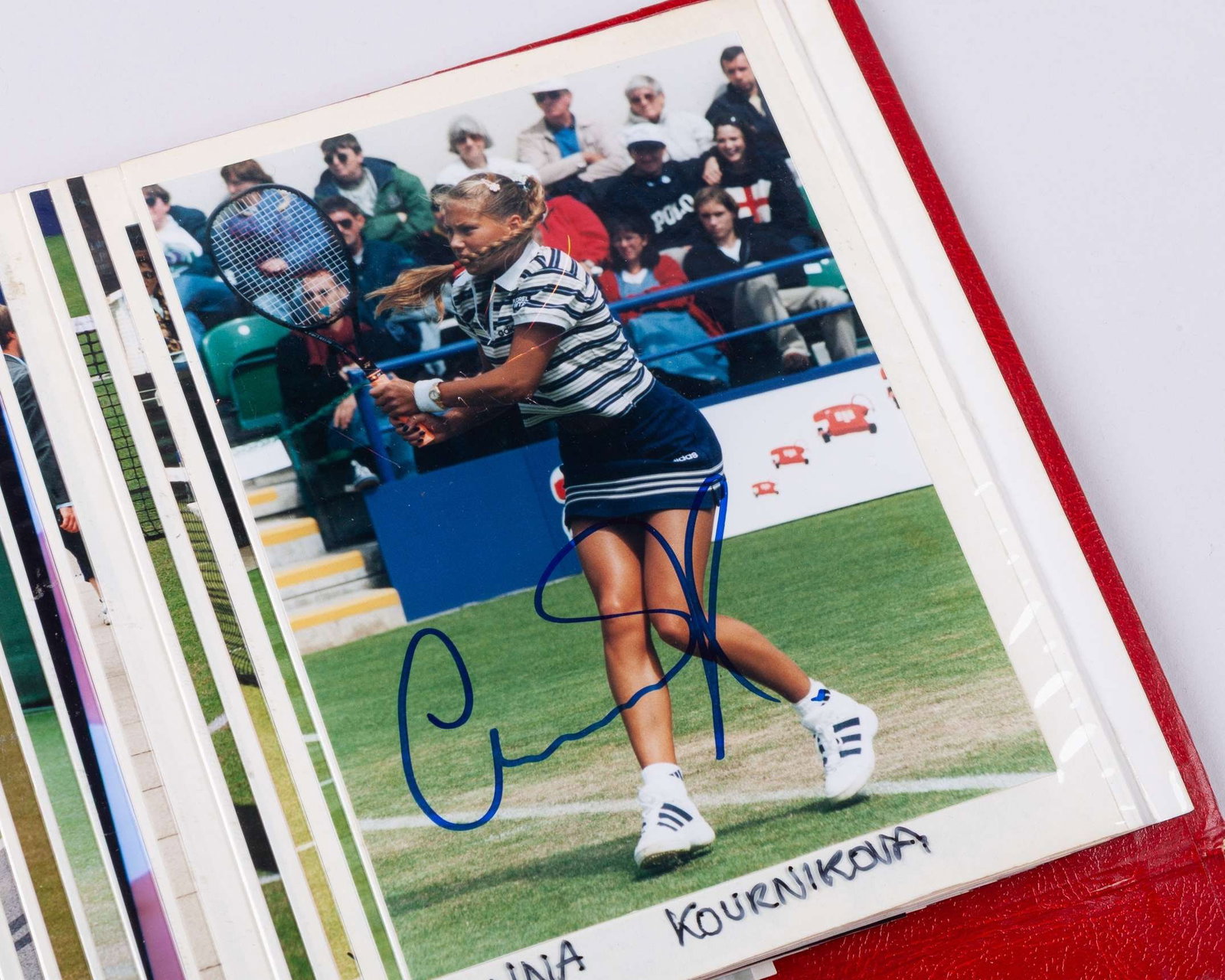 Tennis album of women's players, many autographed including Kim Clijsters, Steffi Graf - 2
