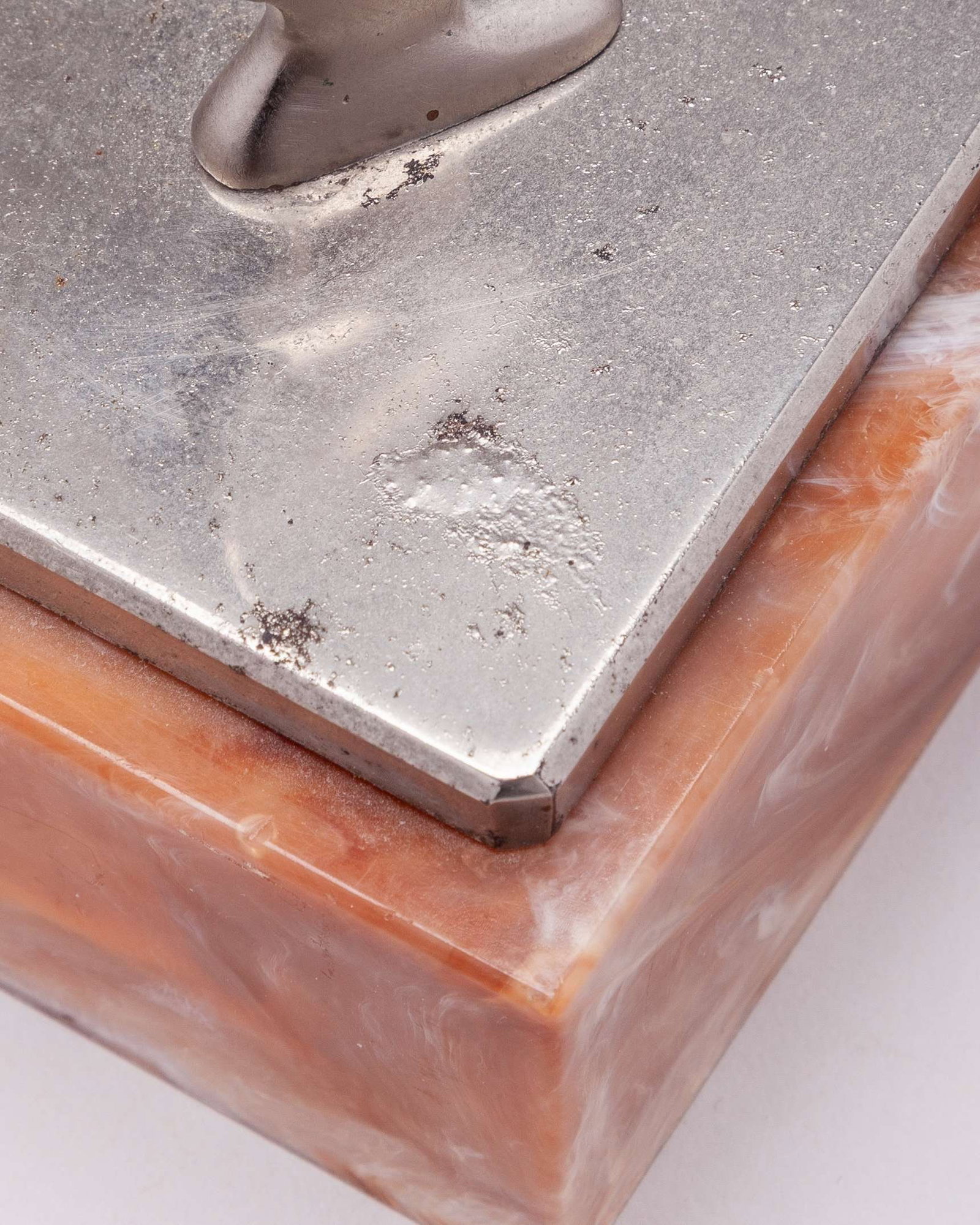A rare 1930s Hagenauer style figurine mounted onto a square onyx base - 7
