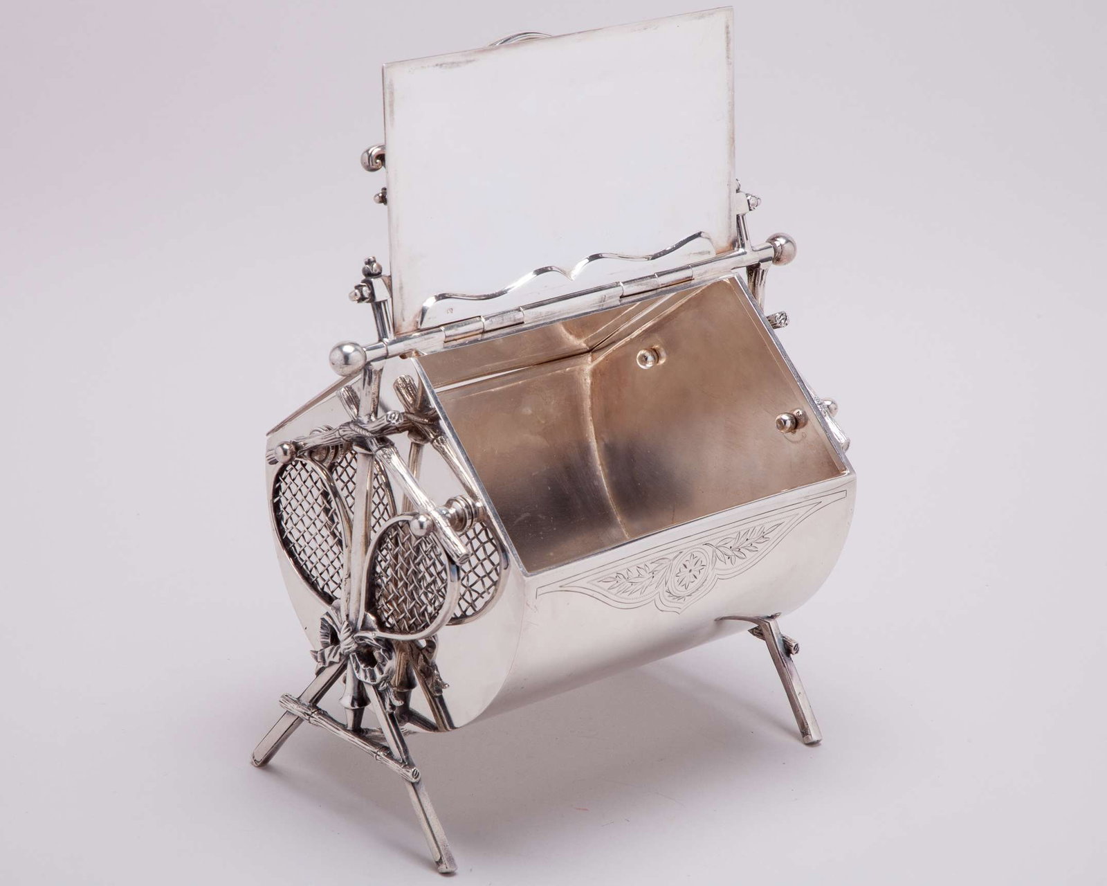Silver-plated tennis themed biscuit tin - 6