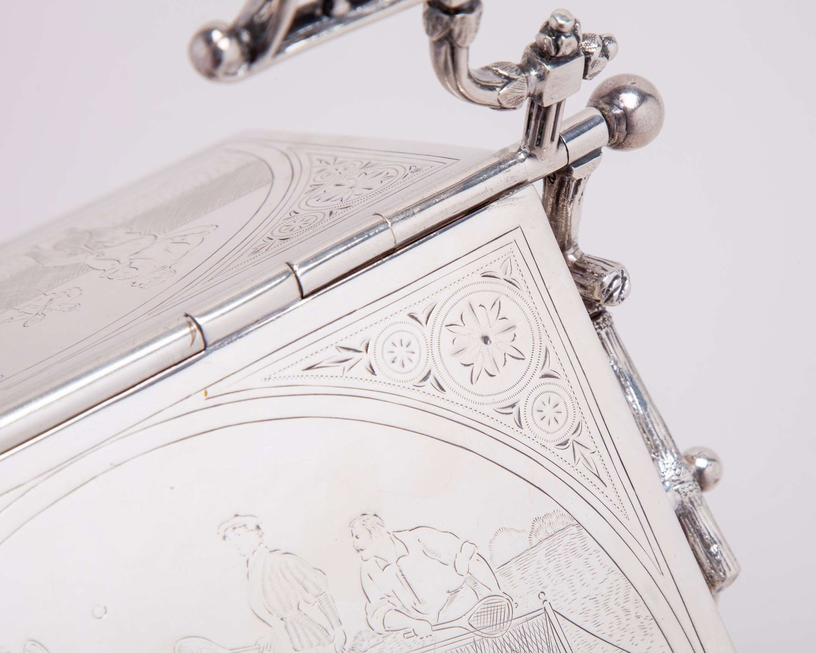 Silver-plated tennis themed biscuit tin - 8