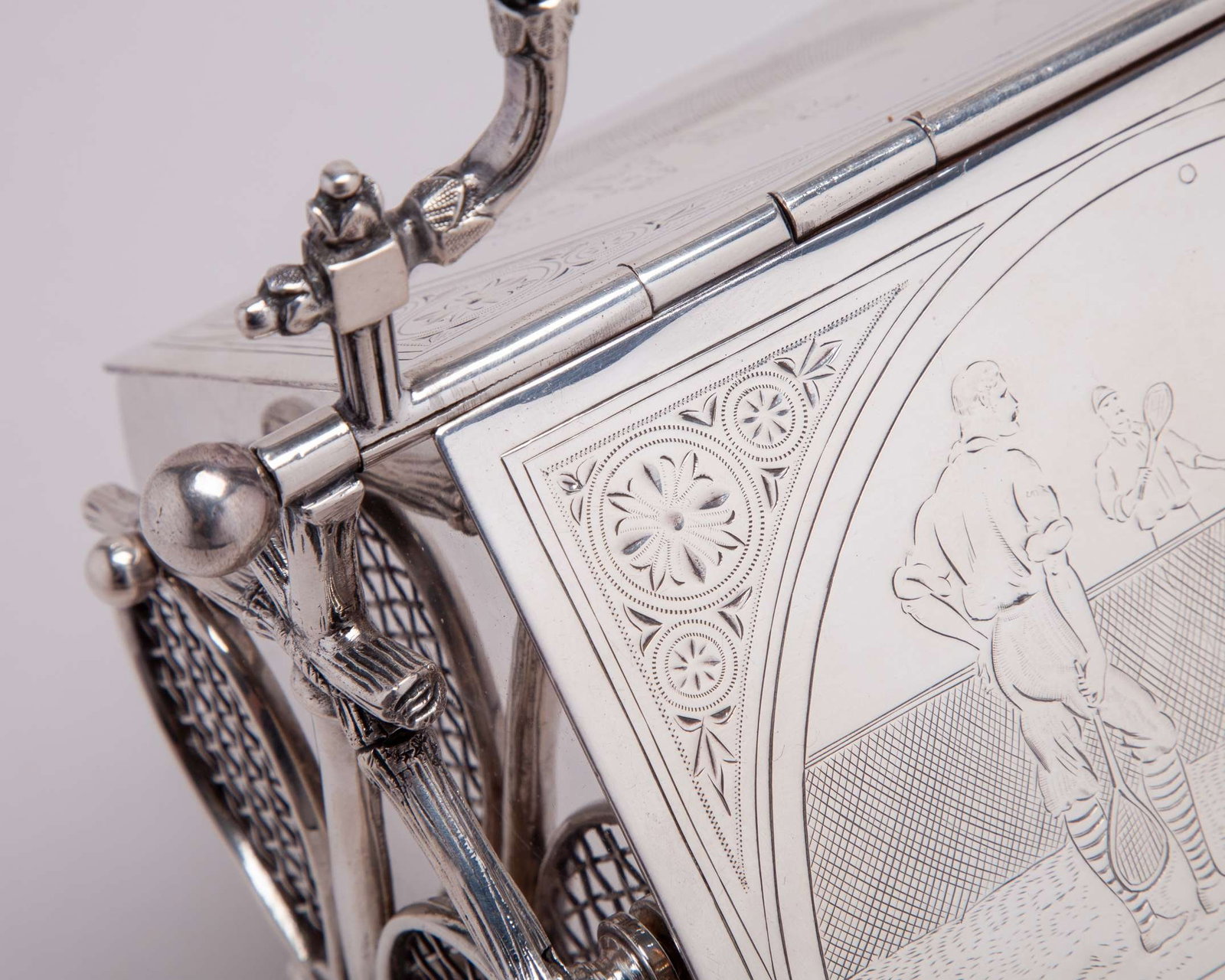 Silver-plated tennis themed biscuit tin - 9