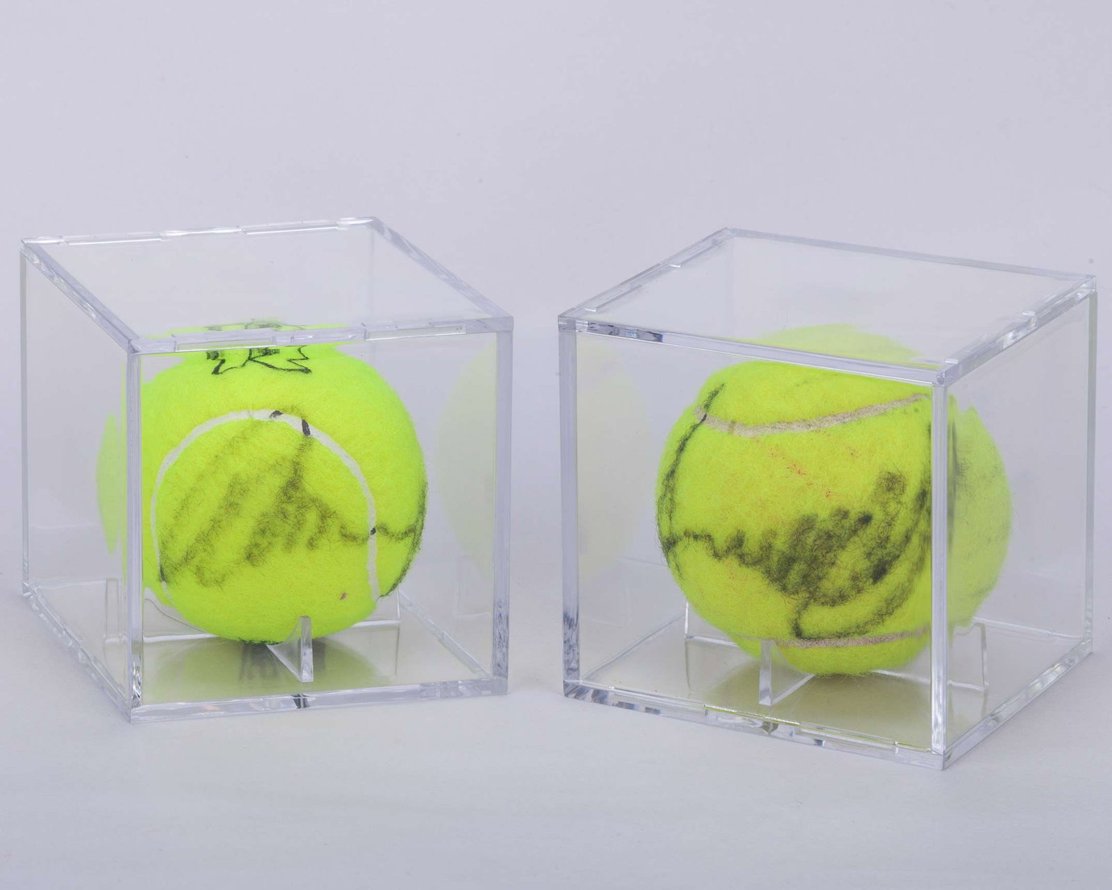Andy Murray two autographed Wimbledon tennis balls, 2012 Olympics and 2013 practise ball: Andy Murray two autographed Wimbledon tennis balls, 2012 Olympics and 2013 practise ball, with COA from Grant Cantin former Head Groundsman at Wimbledon (2) 
