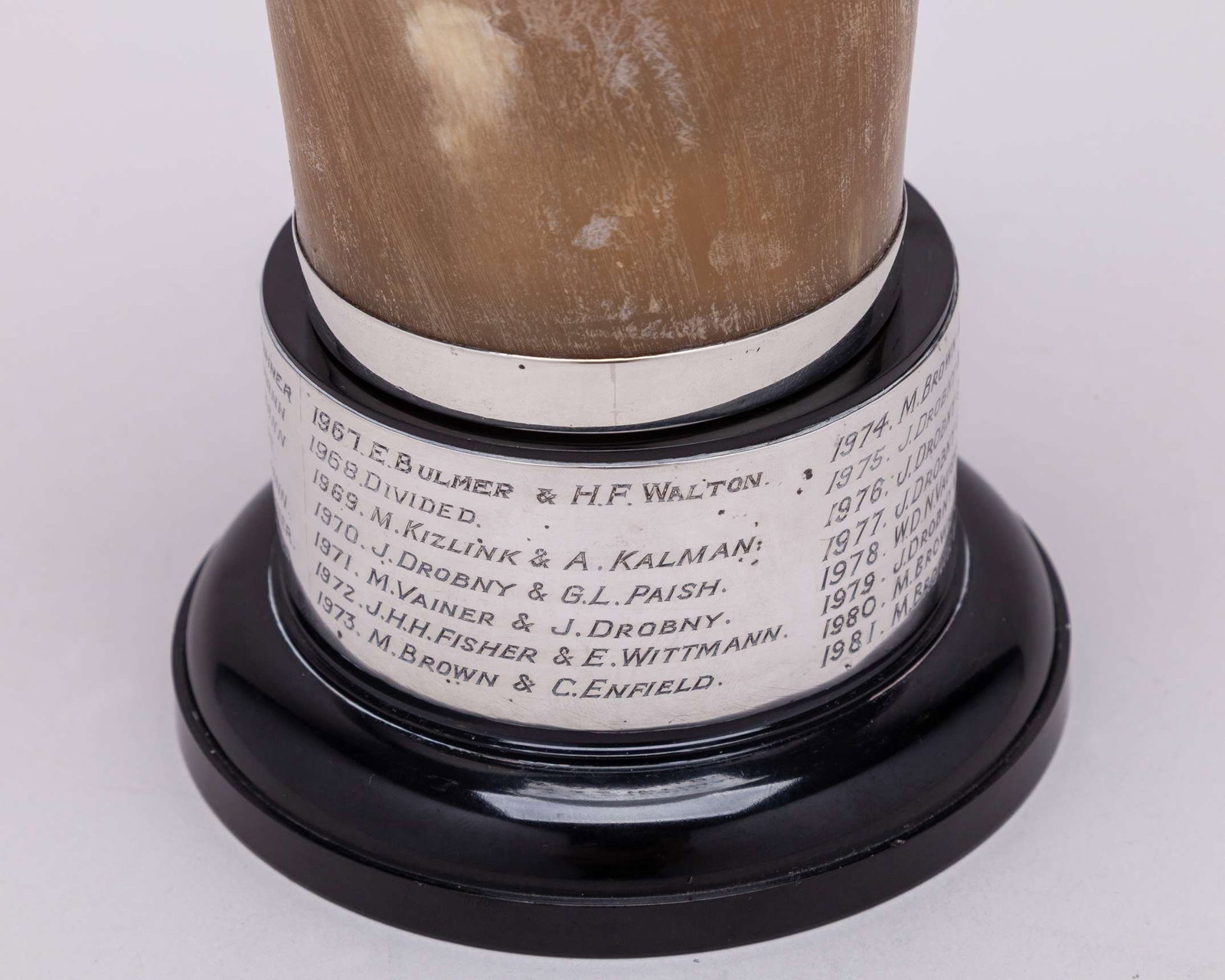 A silver-topped Seaton Lawn Tennis Tournament 1st Prize animal horn trophy - 4