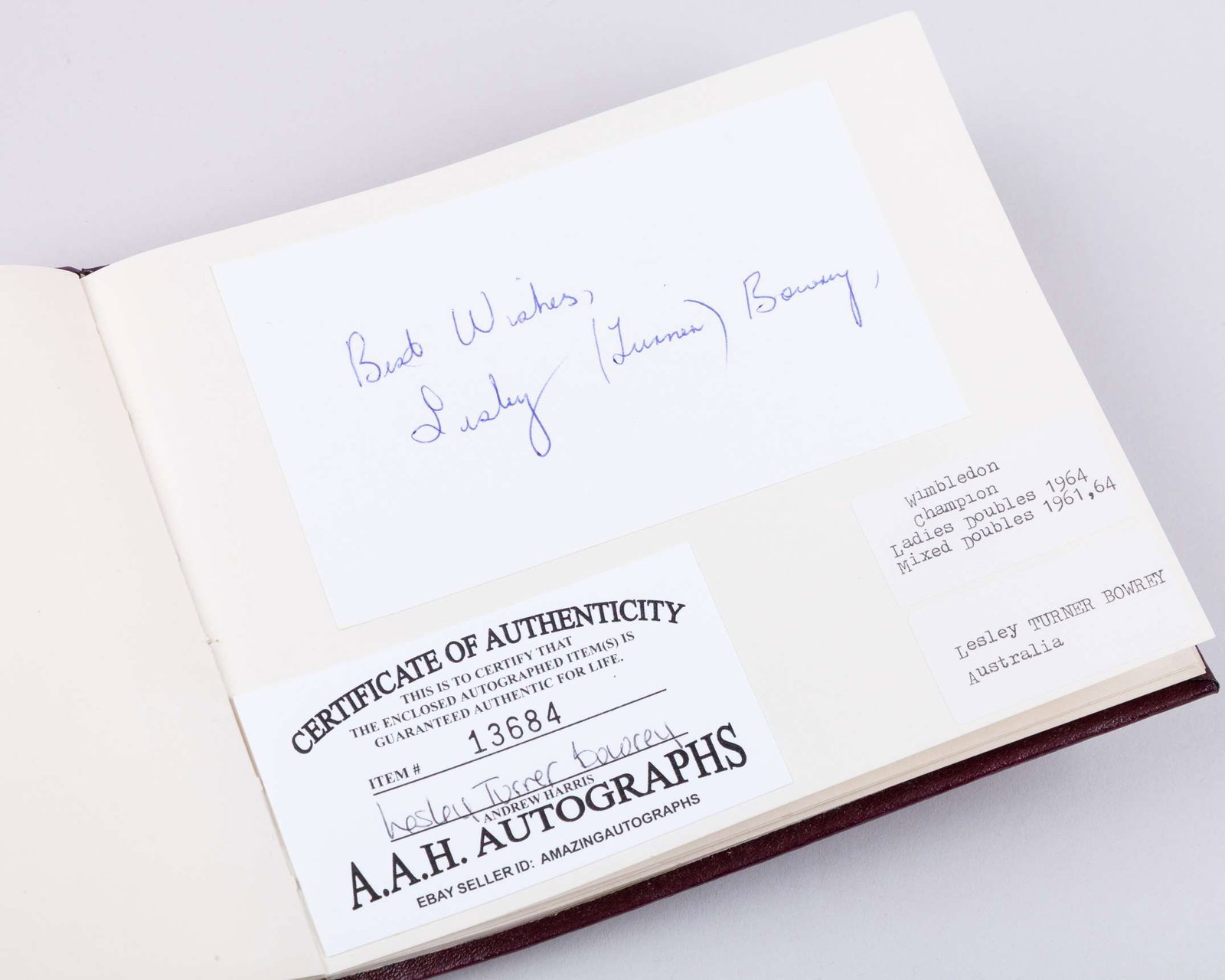 A tennis autograph album, 80 pages of notable champions - 5