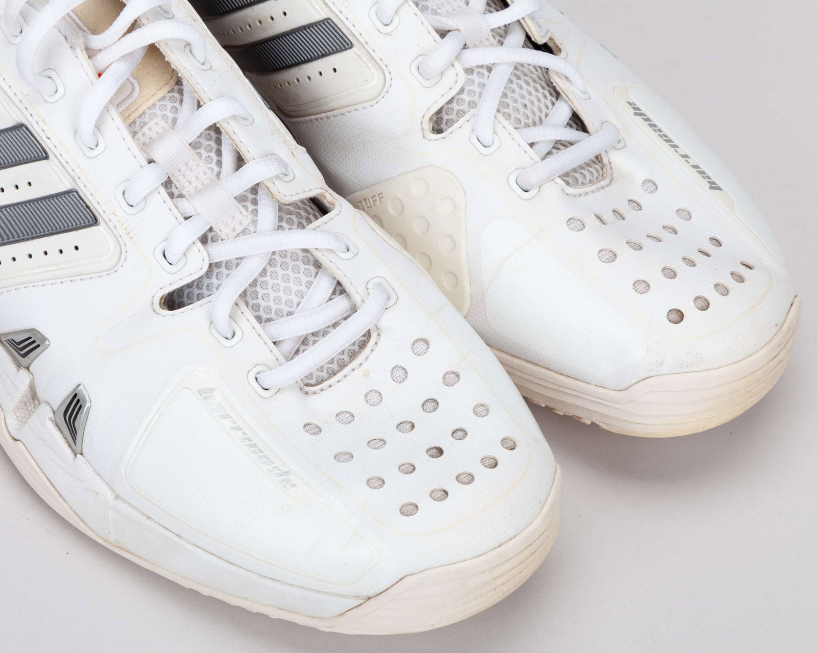 Andy Murray 2013 Wimbledon Final: a pair white Adidas Barricade adituff tennis shoes - 5