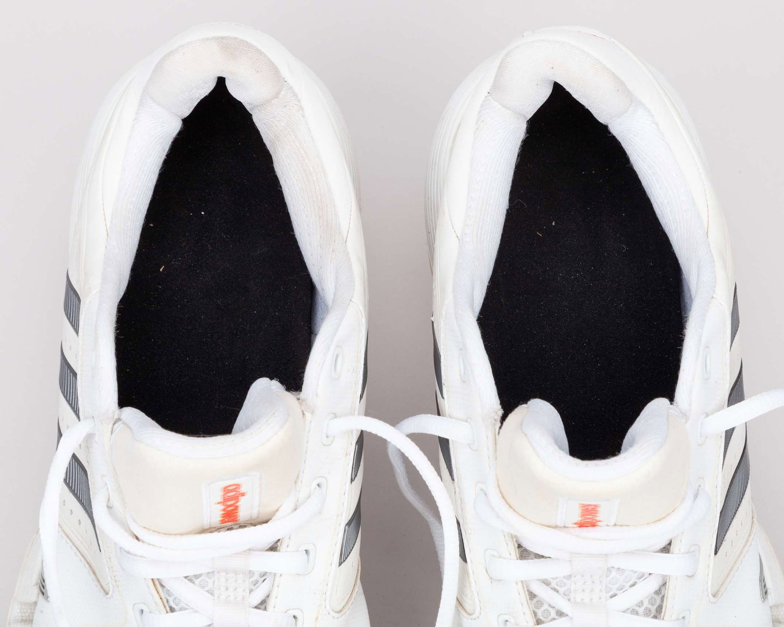 Andy Murray 2013 Wimbledon Final: a pair white Adidas Barricade adituff tennis shoes - 6