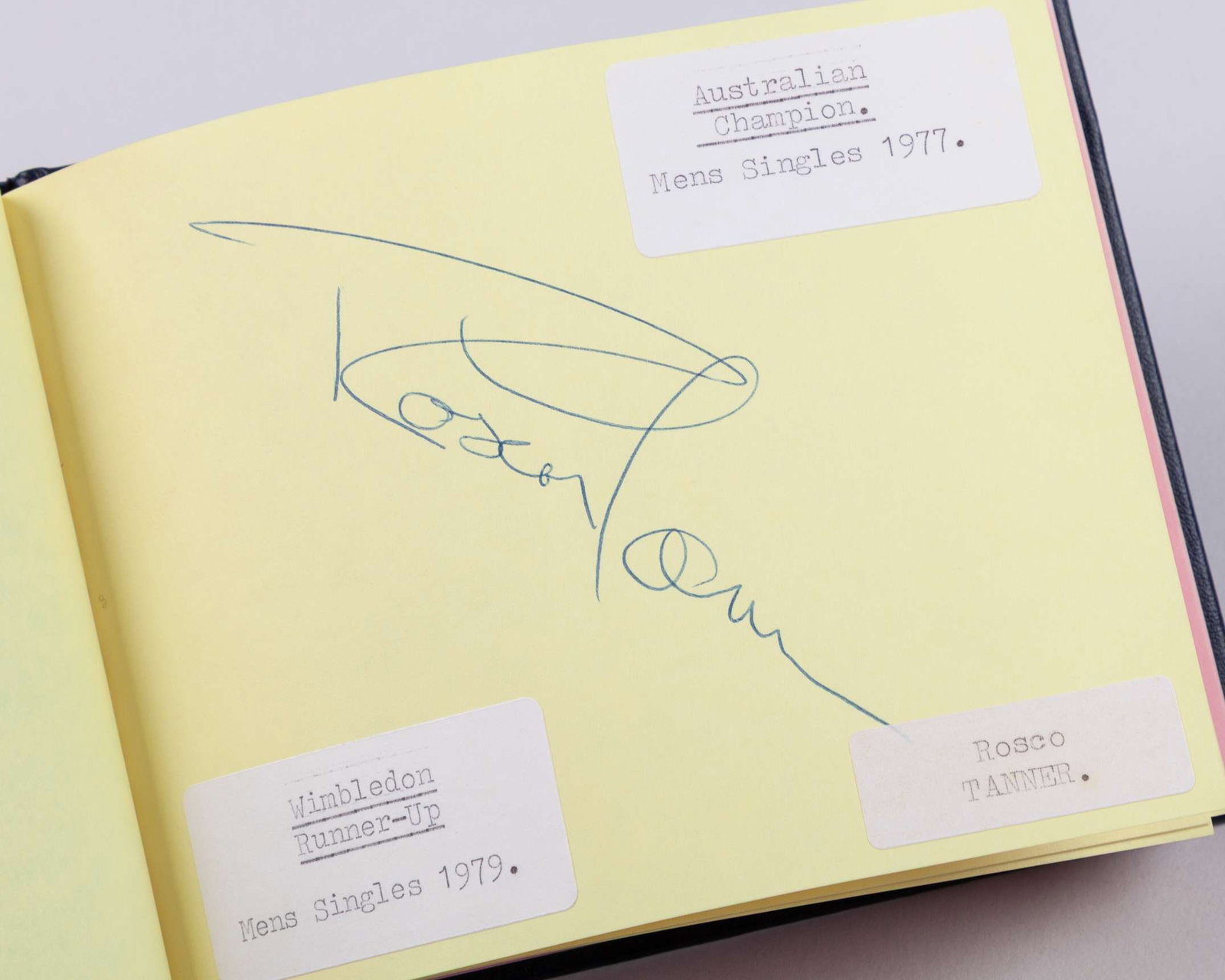 A tennis autograph album, 53 pages - 4
