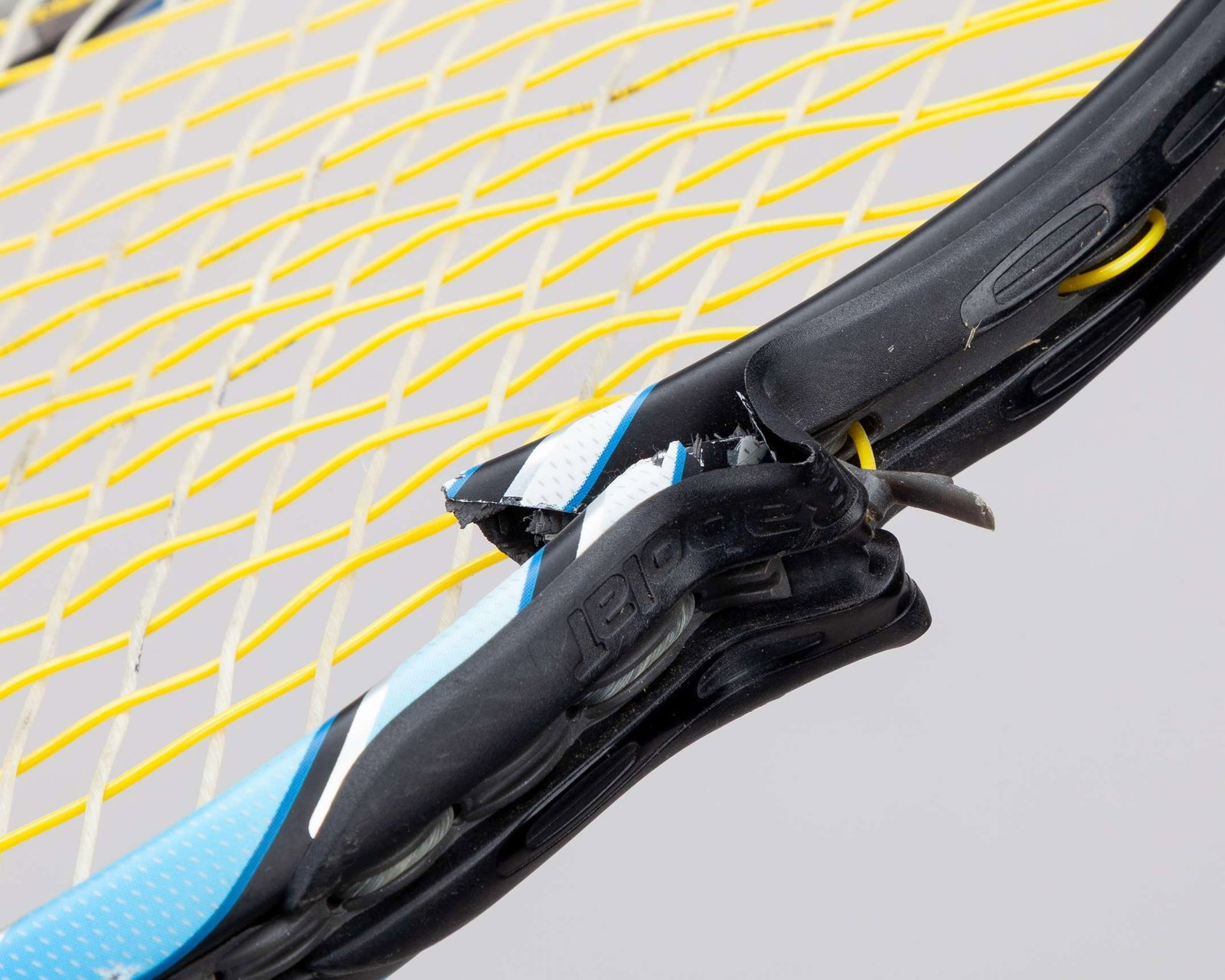 Andy Roddick a Babolat used and smashed tennis racket - 7