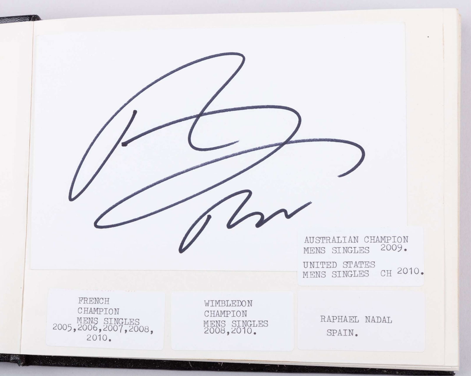A tennis autograph album, 82 pages of notable champions - 4
