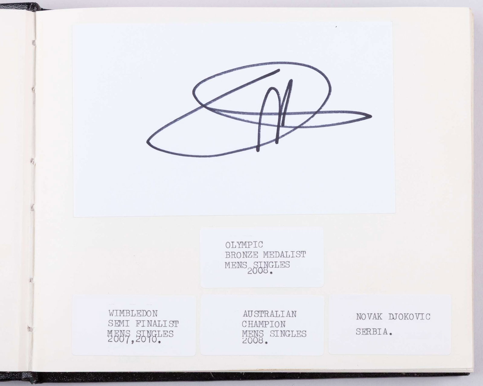 A tennis autograph album, 82 pages of notable champions - 5
