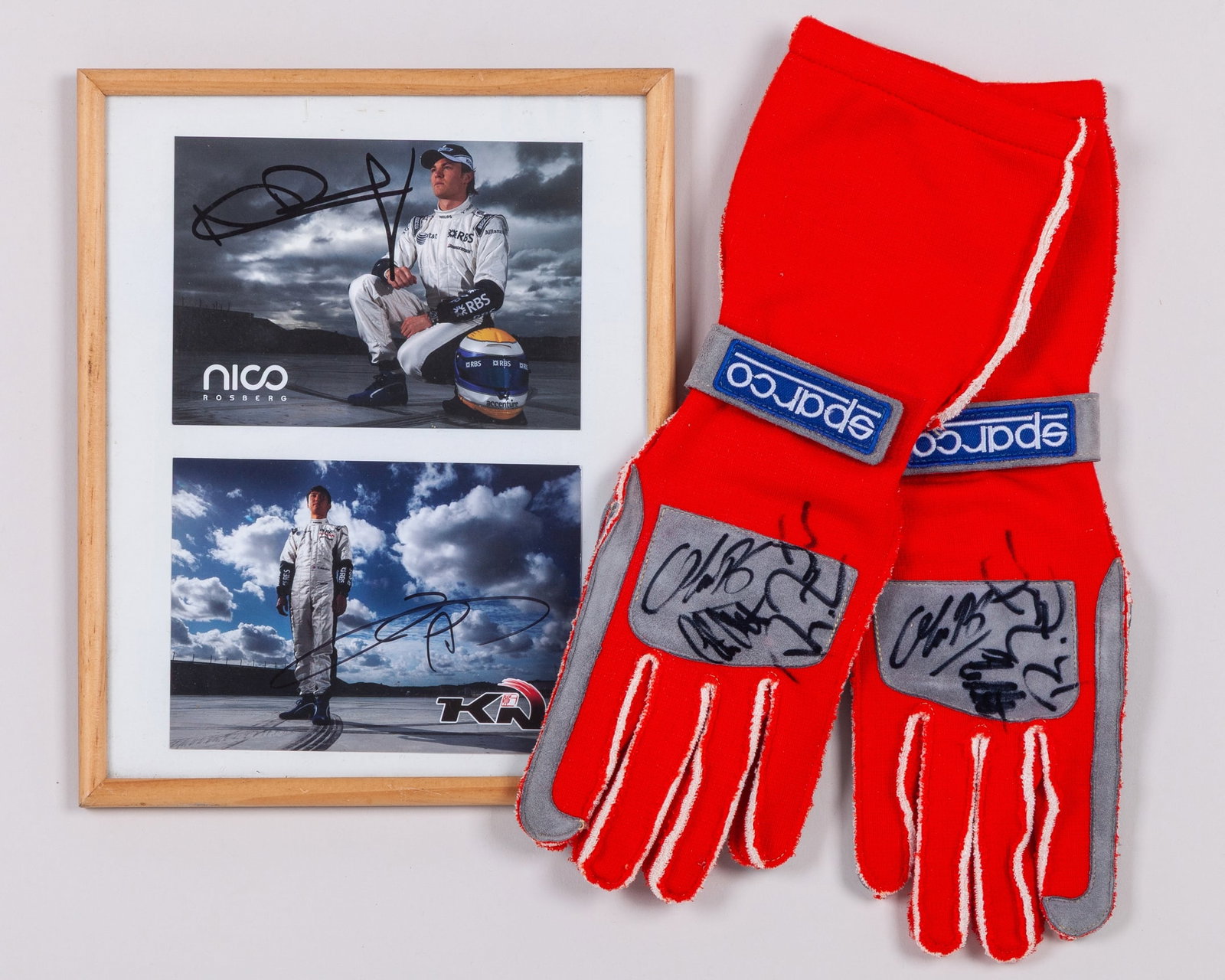 Toyota F1 Team 2003 Signed Sparco Gloves & Signed Framed Williams F1 Team Pictures: Toyota F1 Team 2003 Signed Sparco Gloves & Signed Framed Williams F1 Team Pictures.The Toyota F1 Team 2003 Signed Sparco Gloves are signed by Olivier Panis, Cristiano Da Matta, and Ricardo Zonta. The 
