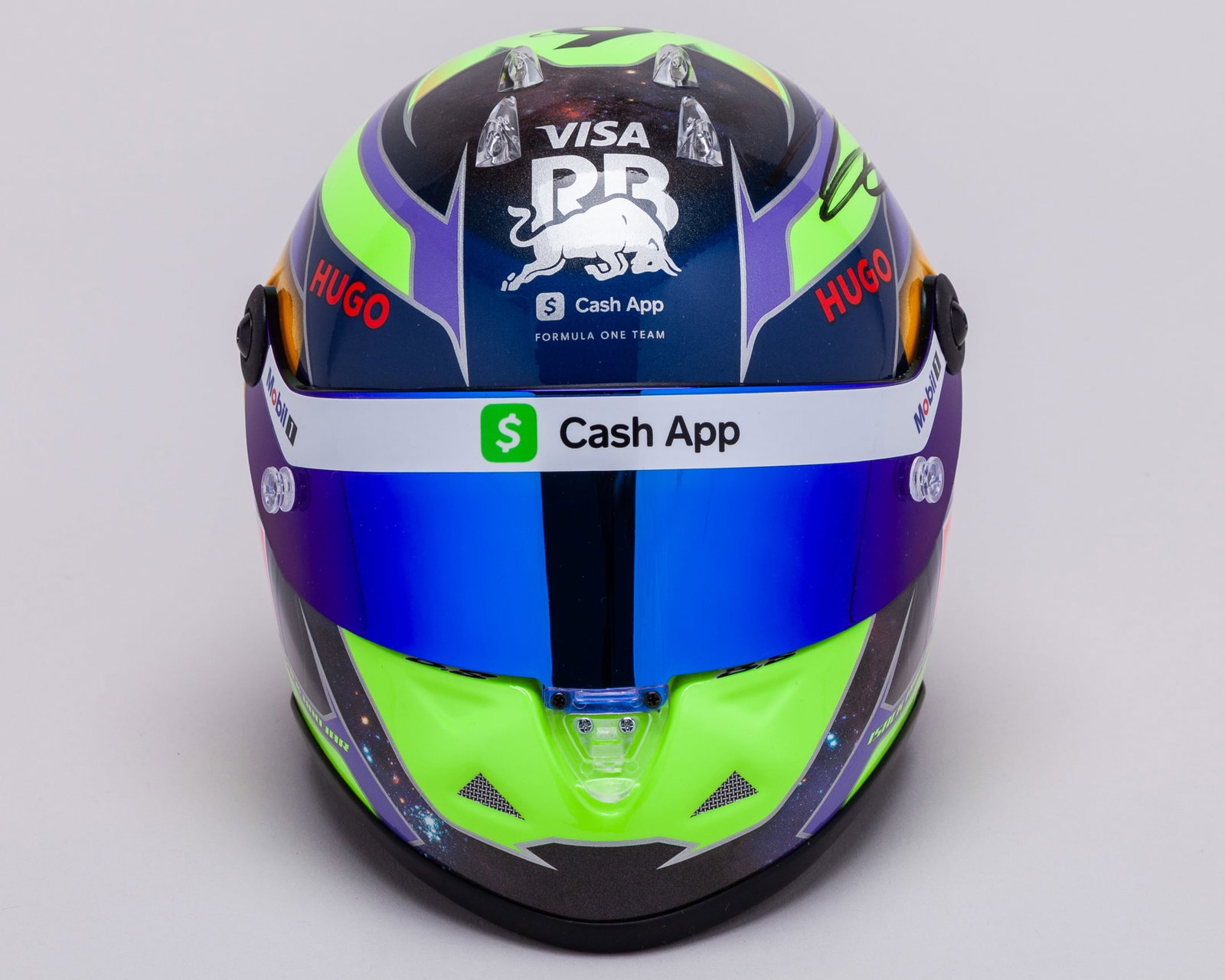Isack Hadjar 2025 Signed Racing Bulls 1:2 Scale Helmet: Isack Hadjar 2025 Signed Racing Bulls 1:2 Scale Helmet.This 2025 Racing Bulls 1:2 scale helmet has been personally signed by Isack Hadjar.Complete in the original helmet box.