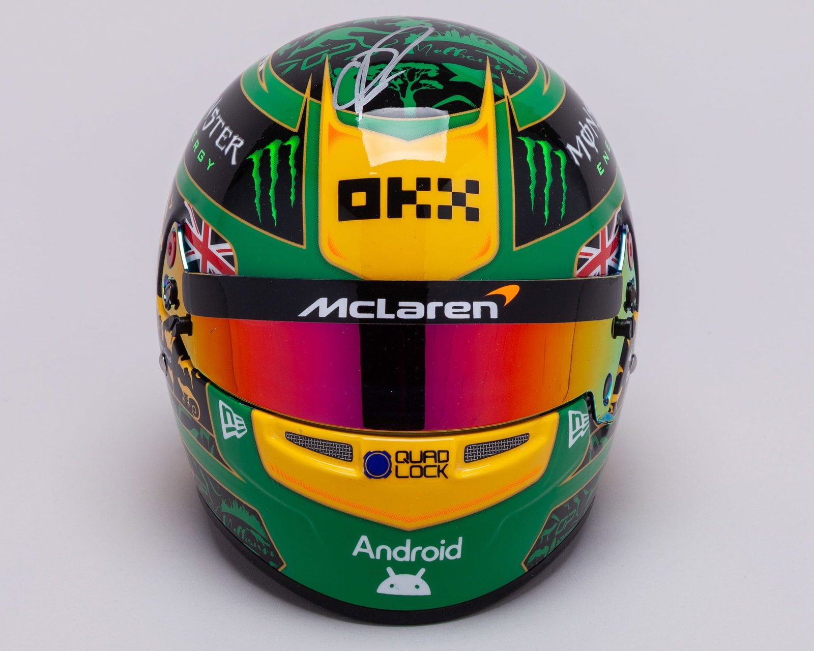 Oscar Piastri 2025 Signed McLaren F1 Team 1:2 Scale Bell Helmet - Australia GP Special Design: Oscar Piastri 2025 Signed McLaren F1 Team 1:2 Scale Bell Helmet - Australian Grand Prix Special Design.This Australian Grand Prix Special Design 1:2 scale Bell Helmet has been personally signed by Osc