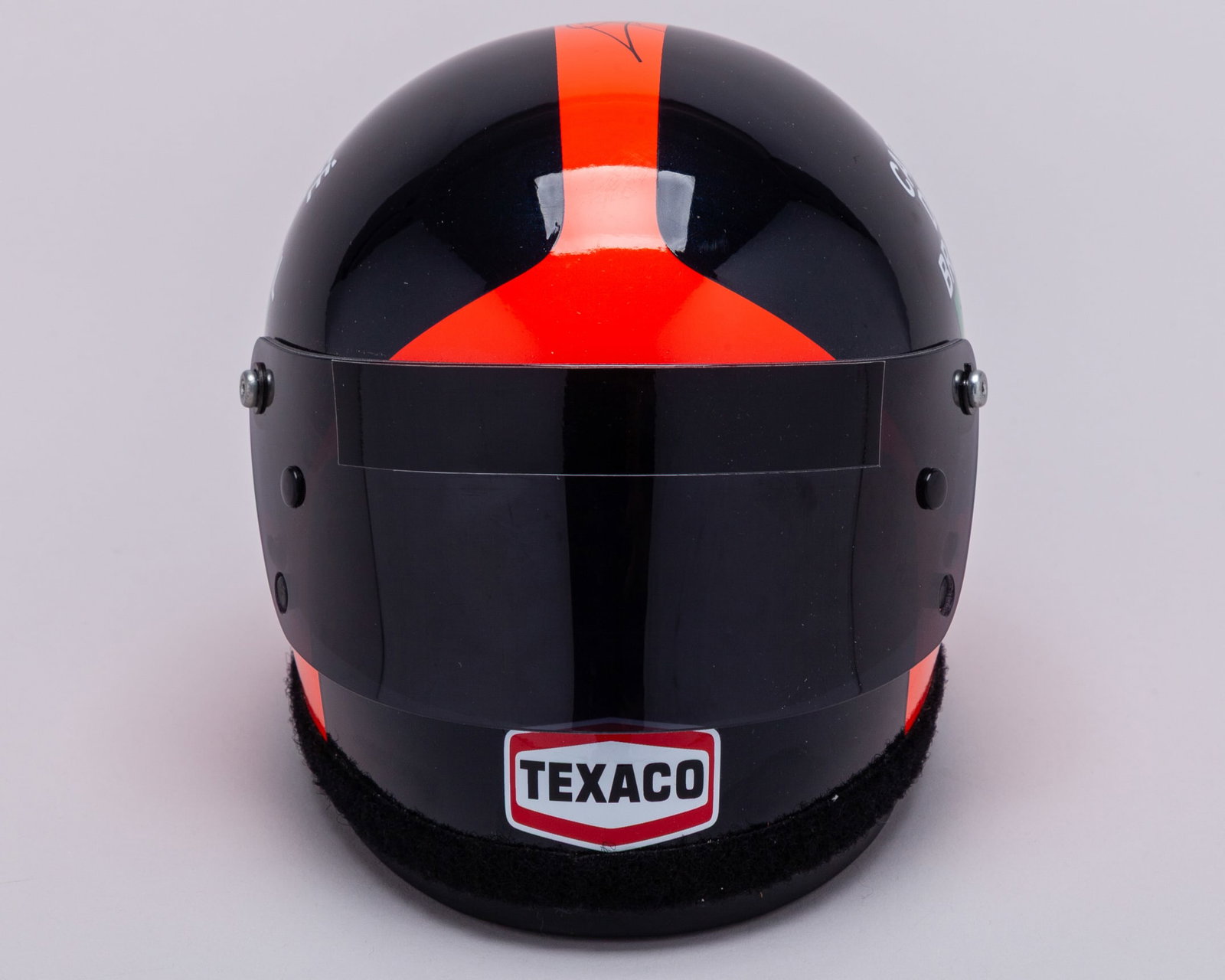Emerson Fittipaldi Signed McLaren 1:2 Scale Bell Helmet: Emerson Fittipaldi Signed McLaren 1:2 Scale Bell Helmet.This McLaren 1:2 Scale Bell Helmet has been personally signed by the 2-time F1 World Champion.Complete in the original helmet box.