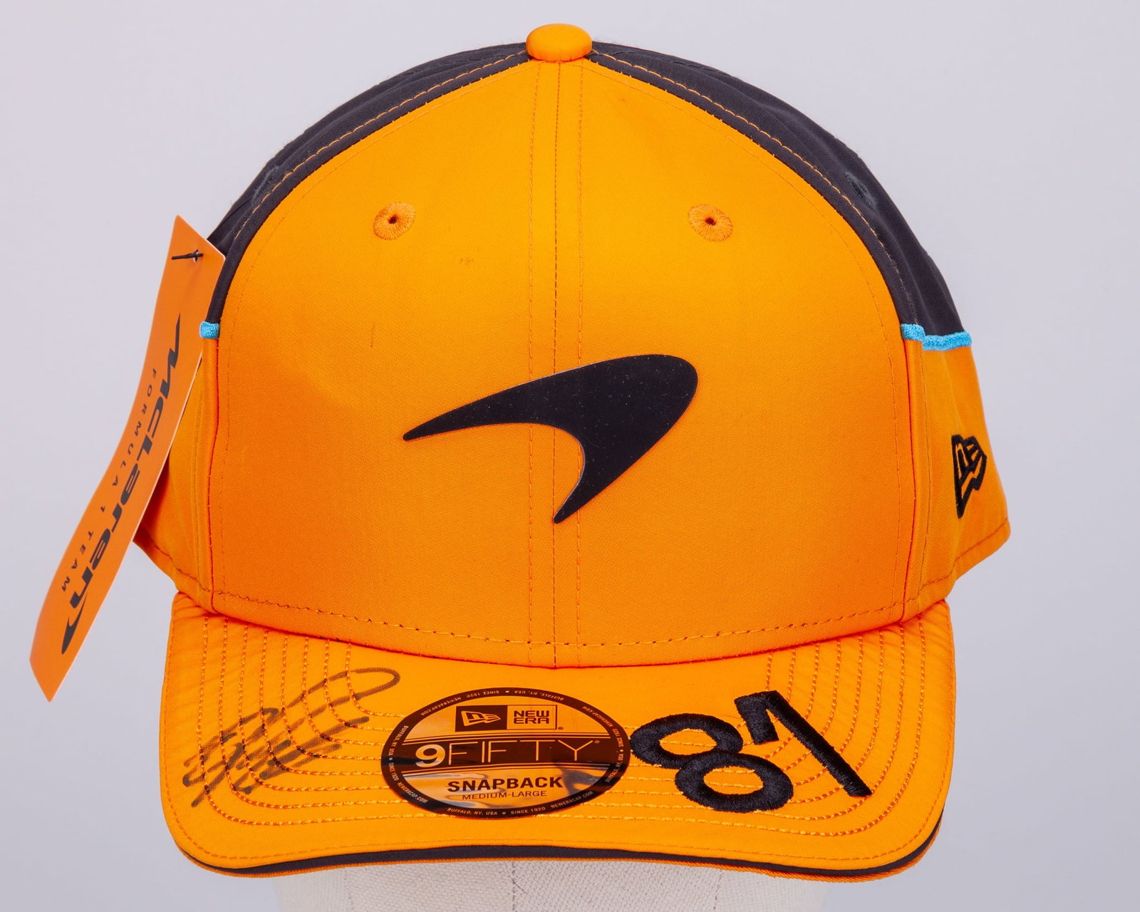Oscar Piastri Signed McLaren Cap (New): Oscar Piastri Signed McLaren Cap (New).This is an official McLaren cap, personally signed by Oscar Piastri.New condition with tag.