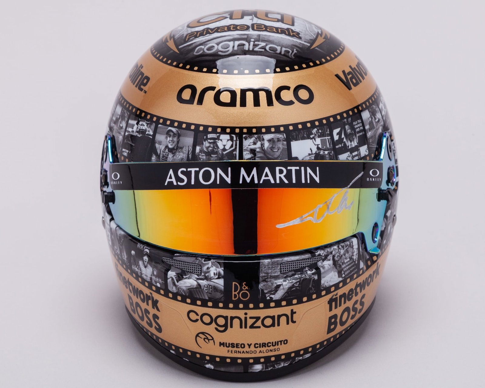 Fernando Alonso 2024 Signed 400 Race Starts Special Design 1:2 Scale Bell Helmet: Fernando Alonso 2024 Signed 400 Race Starts Special Design 1:2 Scale Bell Helmet.This 400 race starts special design 1:2 scale Bell Helmet has been personally signed by 2-time F1 World Champion Fernan