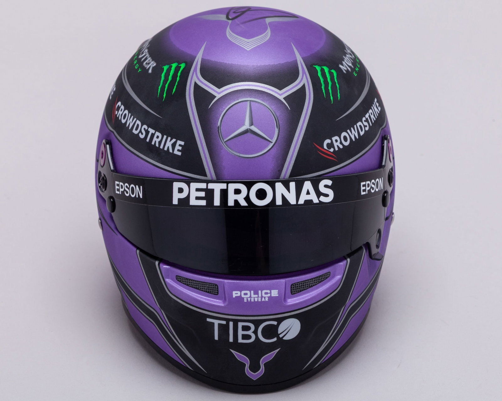 Lewis Hamilton 2021 Signed Mercedes-AMG Petronas F1 Team 1:2 Scale Bell Helmet: Lewis Hamilton 2021 Signed Mercedes-AMG Petronas F1 Team 1:2 Scale Bell Helmet.This 2021 Mercedes-AMG Petronas F1 Team 1:2 scale Bell Helmet has been personally signed by the 7-time F1 World Champion.