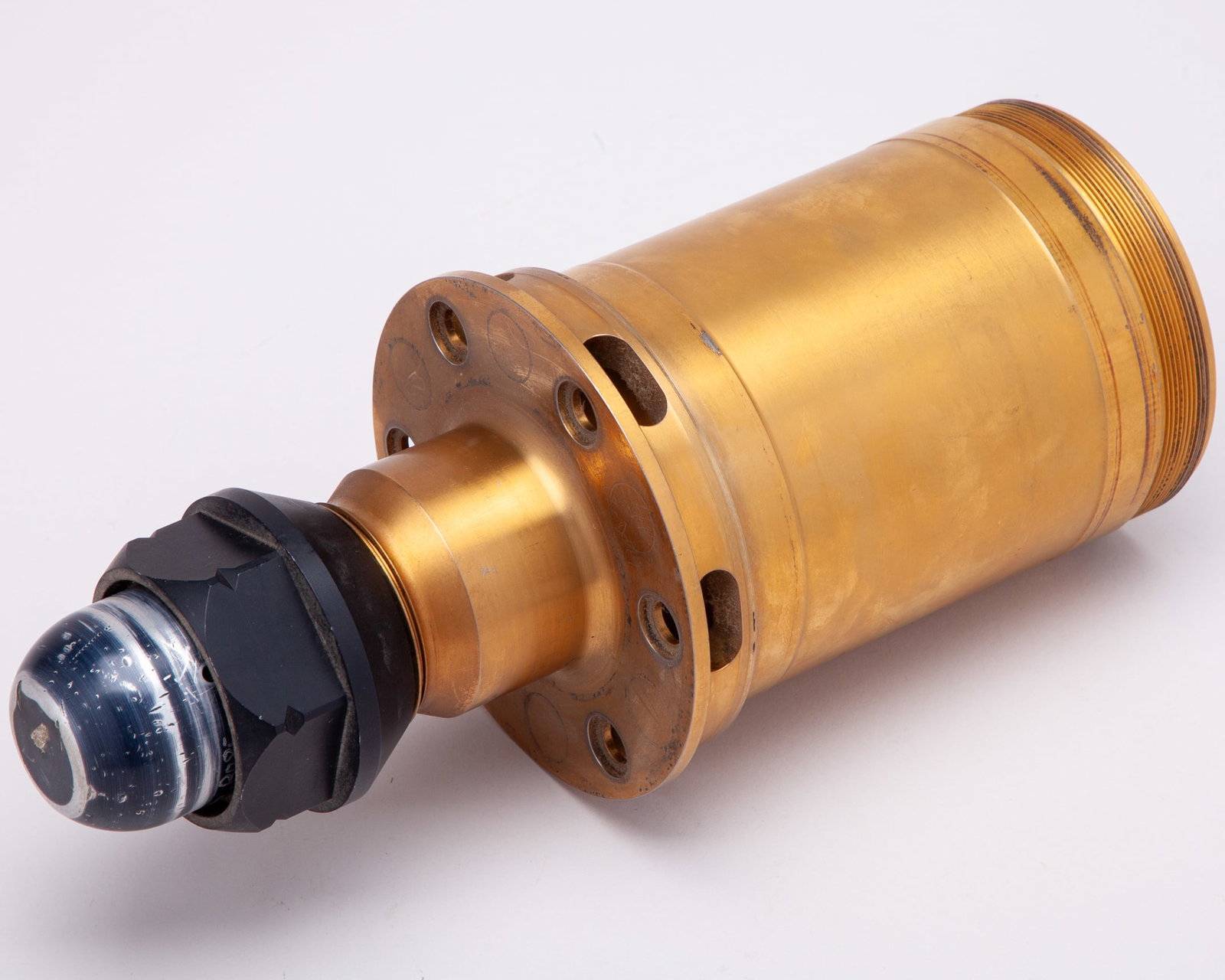 Nelson Piquet 1990 Australian Grand Prix Used Rear Axle Hub: Nelson Piquet 1990 Australian Grand Prix Used Rear Axle Hub.This is a Nelson Piquet 1990?used rear axle hub from the Australian Grand Prix weekend, held at the Adelaide circuit.Complete with a certifi
